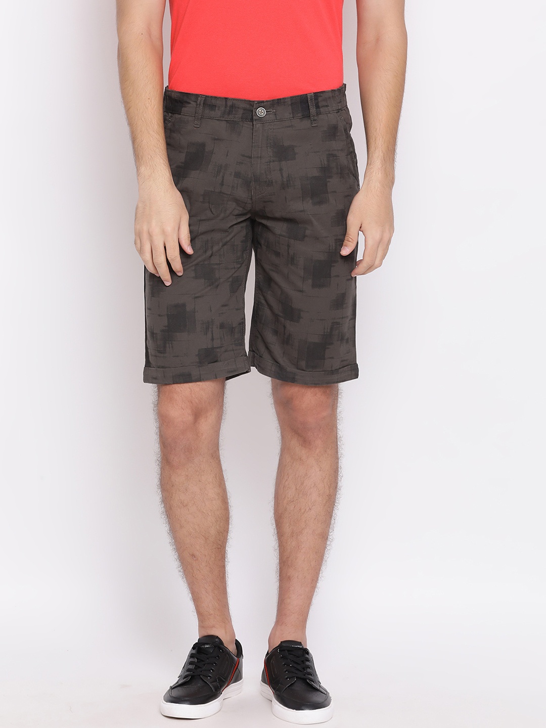 

Crimsoune Club Men Grey Printed Slim Fit Regular Shorts