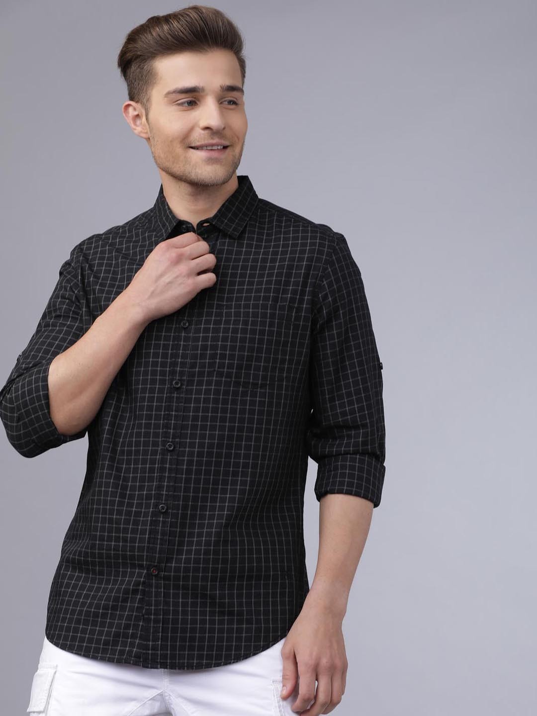 

LOCOMOTIVE Men Black & Off-White Slim Fit Checked Casual Shirt