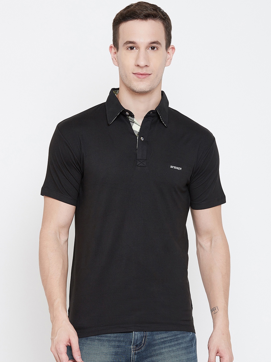 

armure Men Black Solid Polo Collar T-shirt