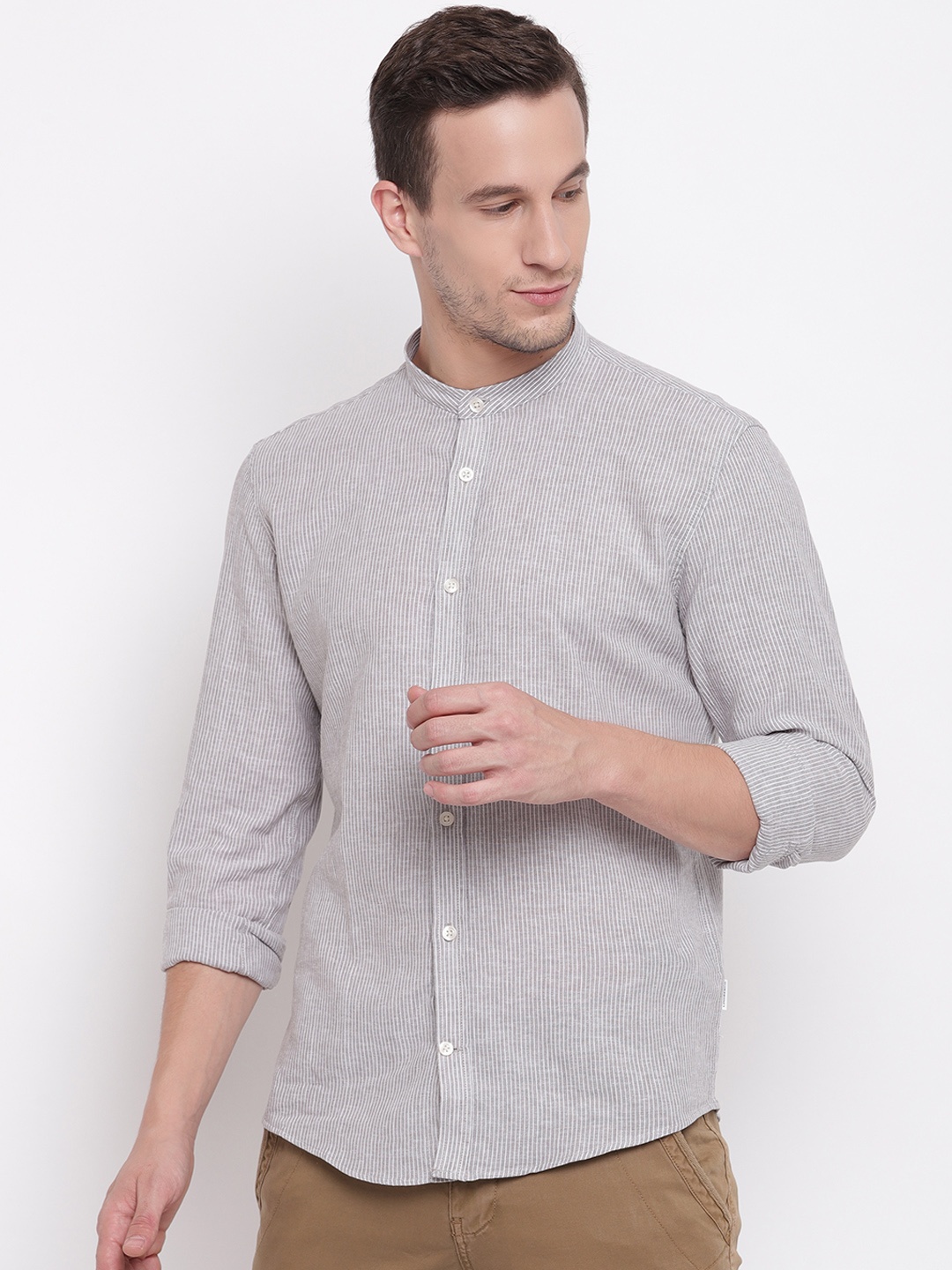 

LINDBERGH Men Grey Slim Fit Striped Casual Shirt