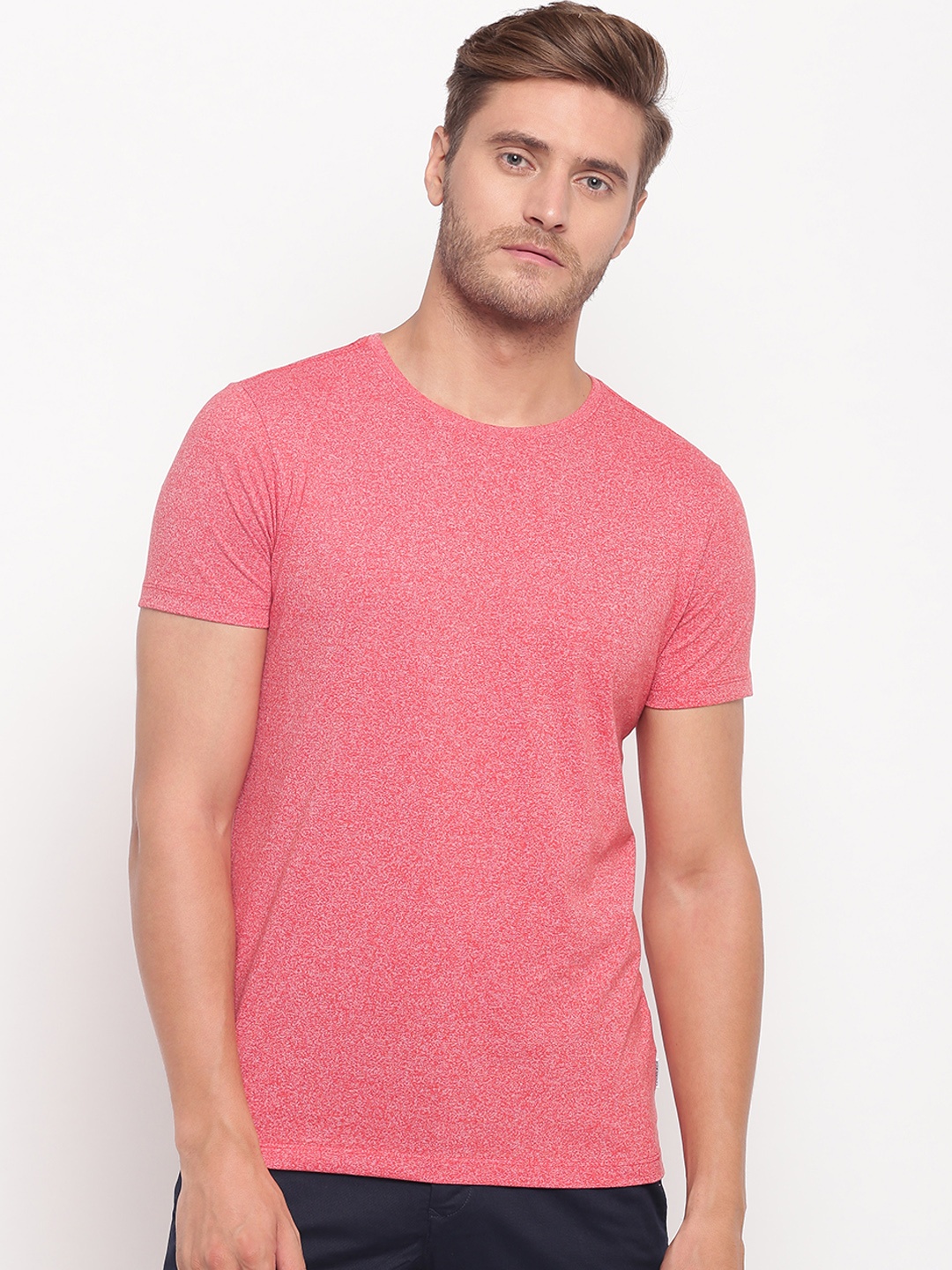 

LINDBERGH Men Red Solid Round Neck T-shirt