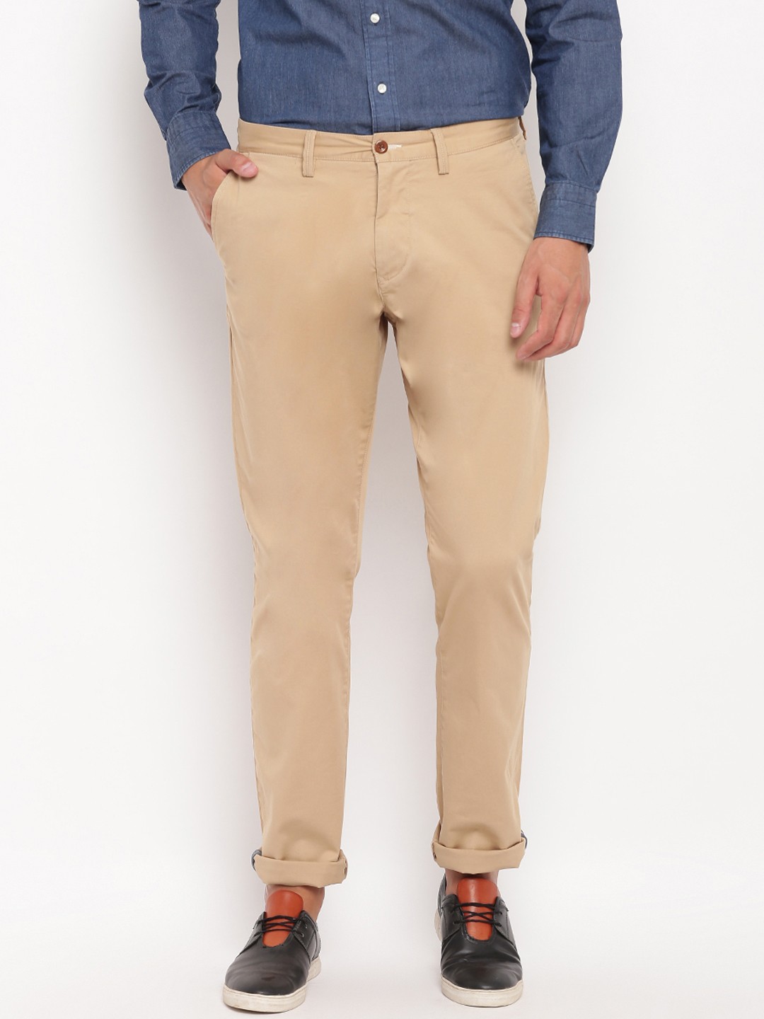 

GANT Men Khaki Slim Fit Solid Regular Trousers