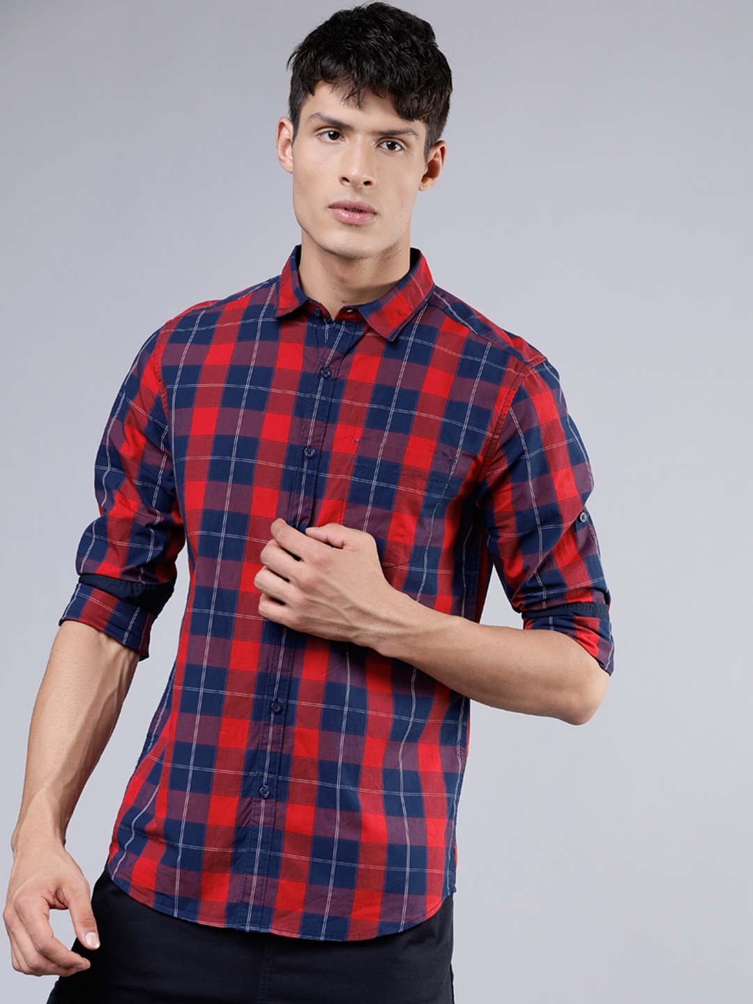 HIGHLANDER Men Navy Blue & Red Slim Fit Checked Casual Shirt