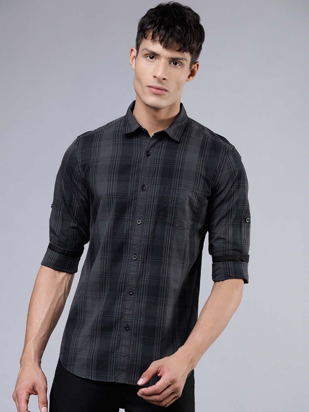 

HIGHLANDER Men Black & Grey Slim Fit Checked Casual Shirt