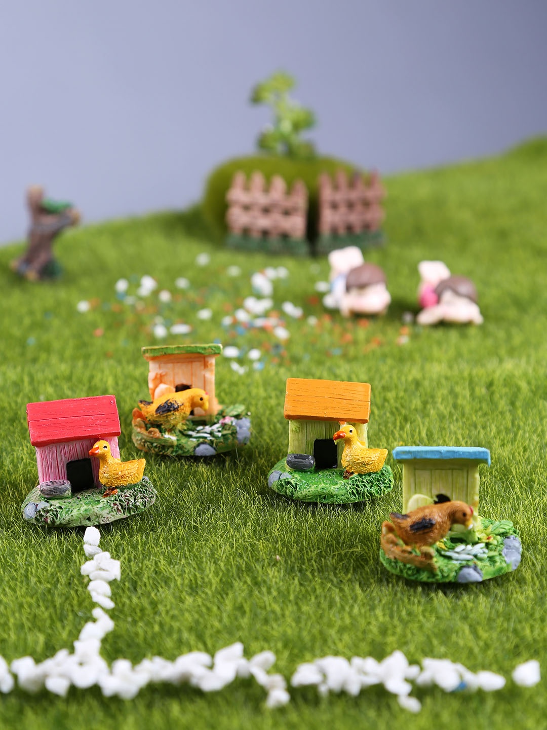 

TAYHAA Set of 4 Pretty and Petite Colorful Garden Miniature Homes, Multi