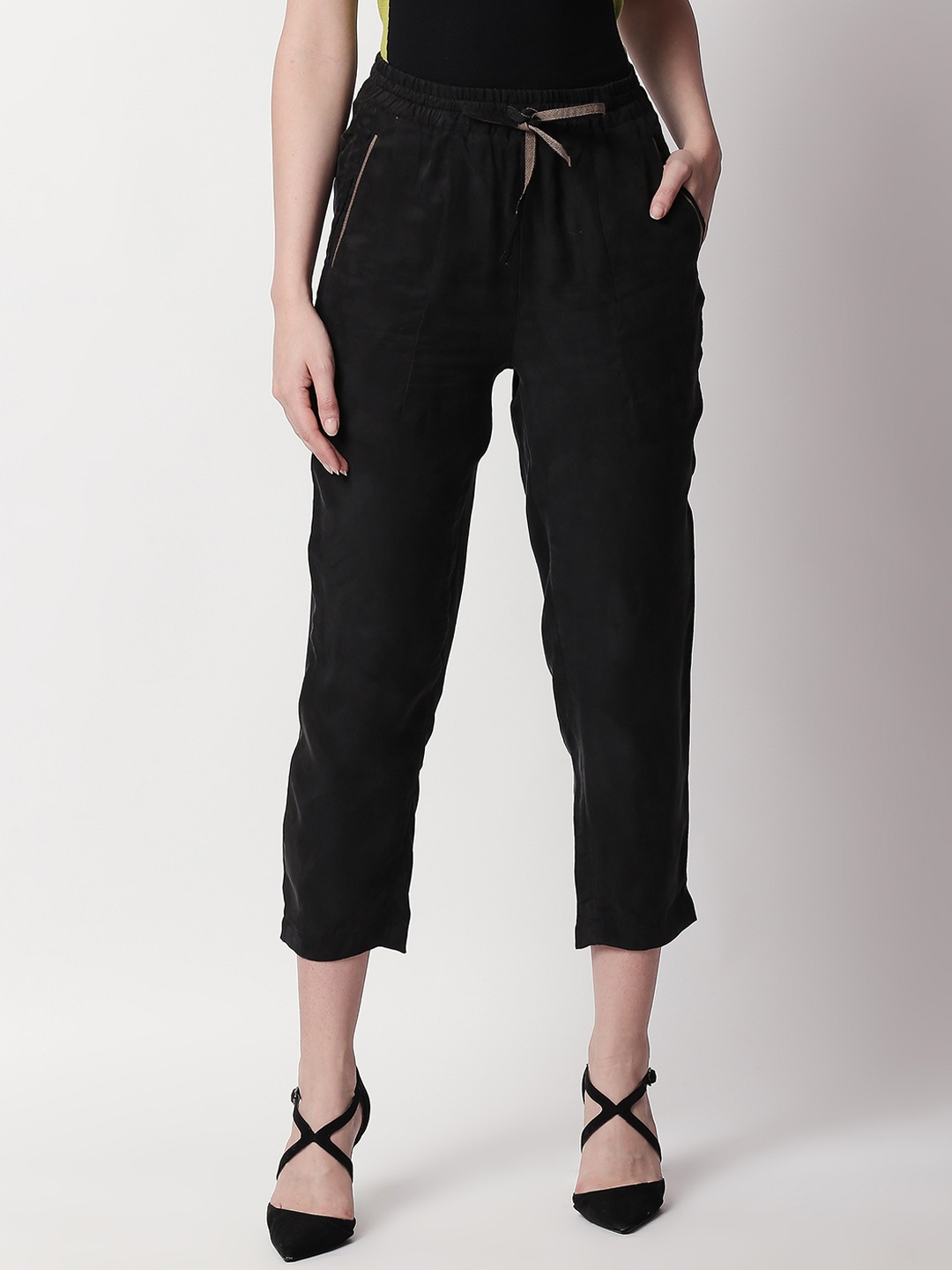 

RAREISM Women Black Regular Fit Solid Cropped Regular Trousers