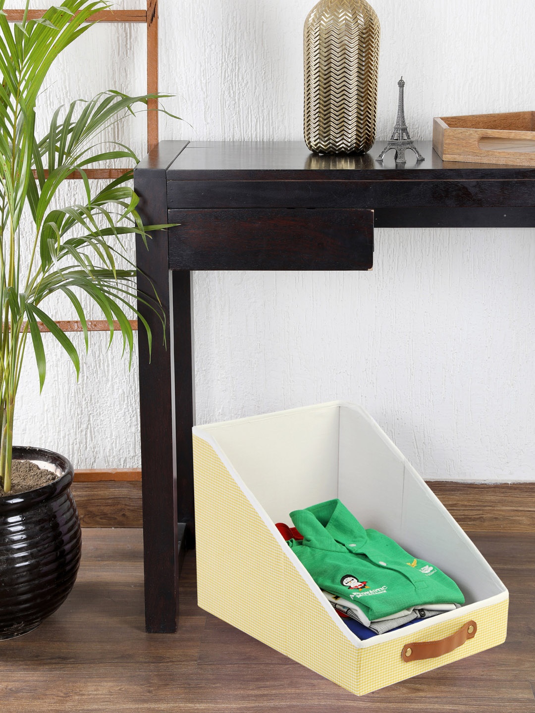 

My Gift Booth Unisex Yellow & White Checked Shirt Organiser