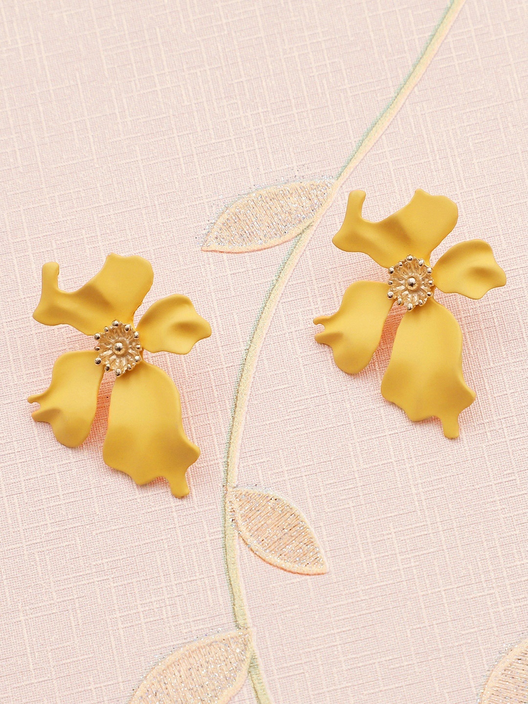 

Crunchy Fashion Yellow & Gold-Toned Floral Drop Earrings