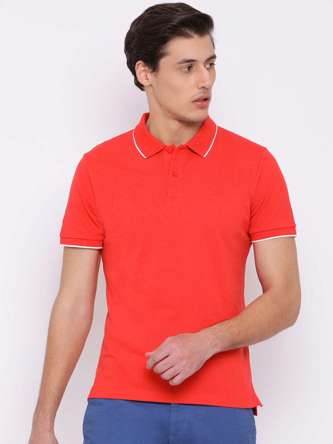 

GANT Men Orange Solid Polo Collar T-shirt