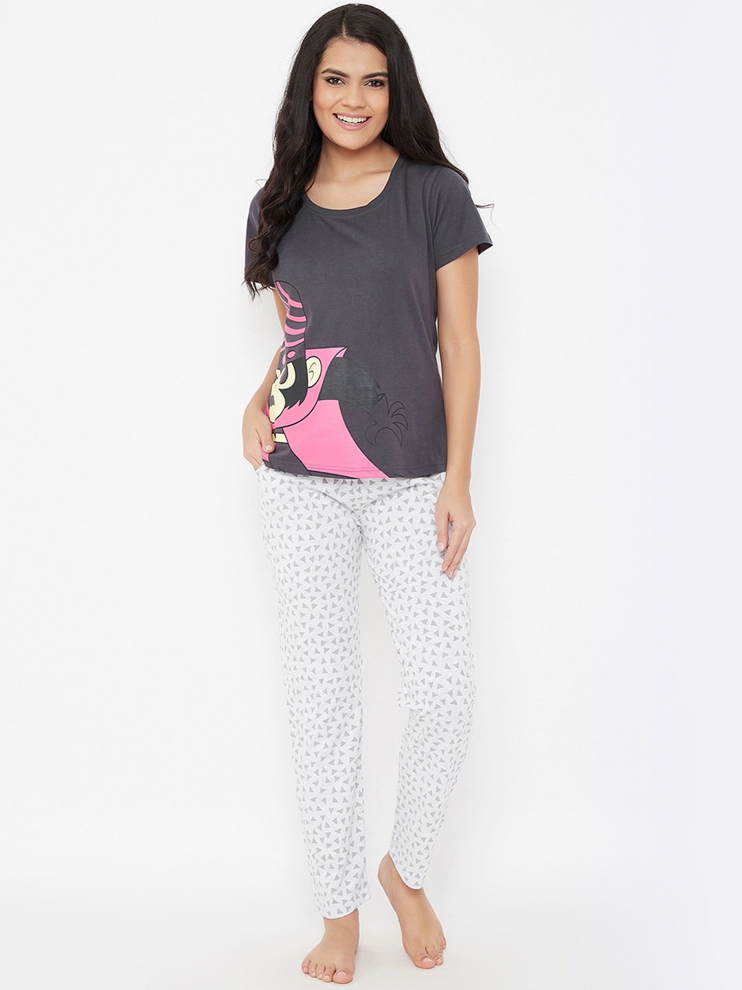 

Clovia Women Grey & Off-White Printed Night Suit