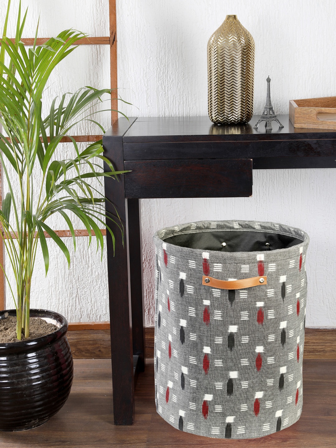 

My Gift Booth Grey & Red Printed Ikkhat Multi-Utility Organizer