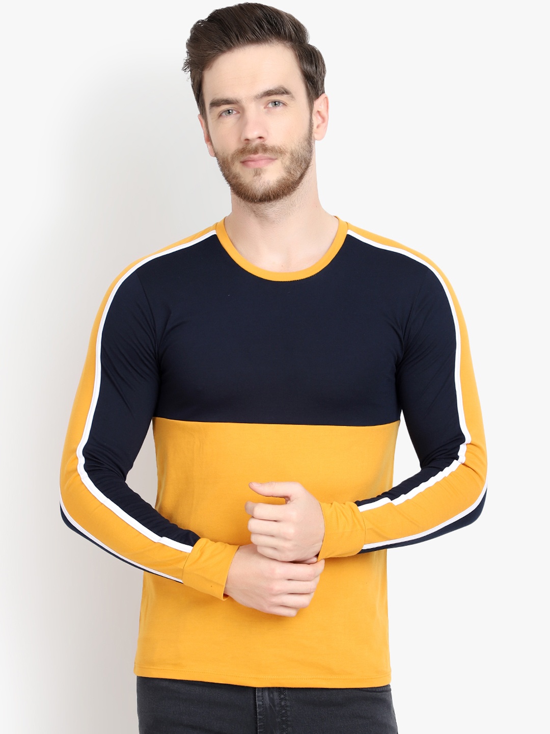 

LE BOURGEOIS Men Navy Blue & Yellow Colourblocked Round Neck T-shirt