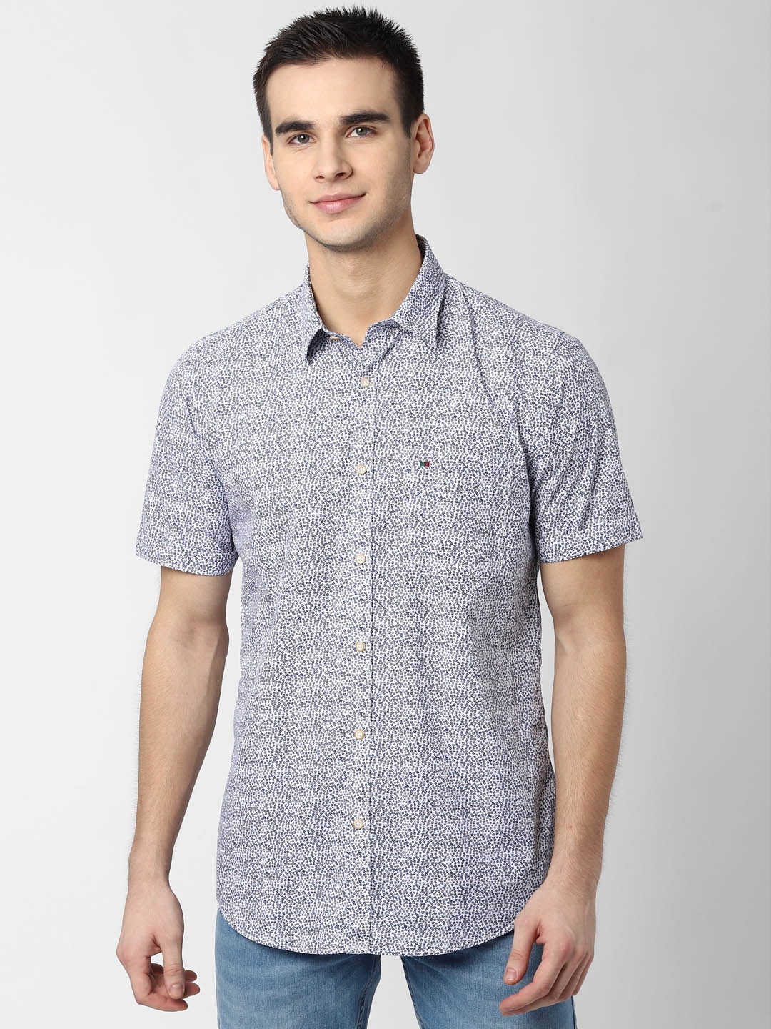 

Peter England Casuals Men Blue Slim Fit Printed Viroblock Casual Shirt