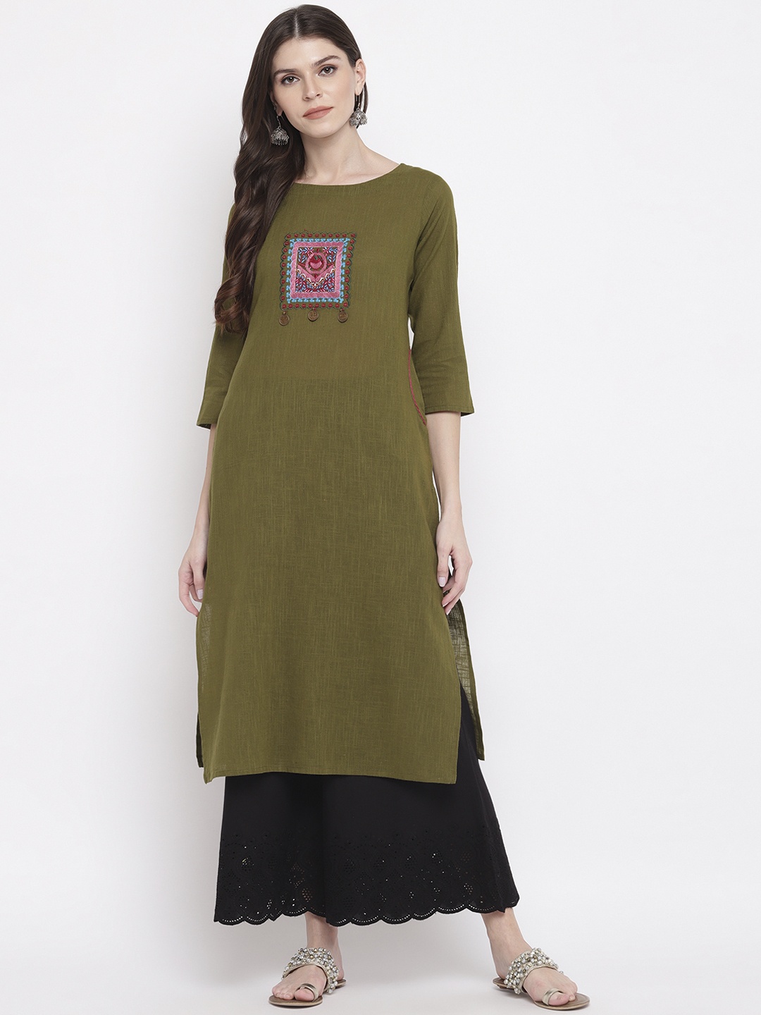 

Vbuyz Women Green Embroidered Straight Kurta