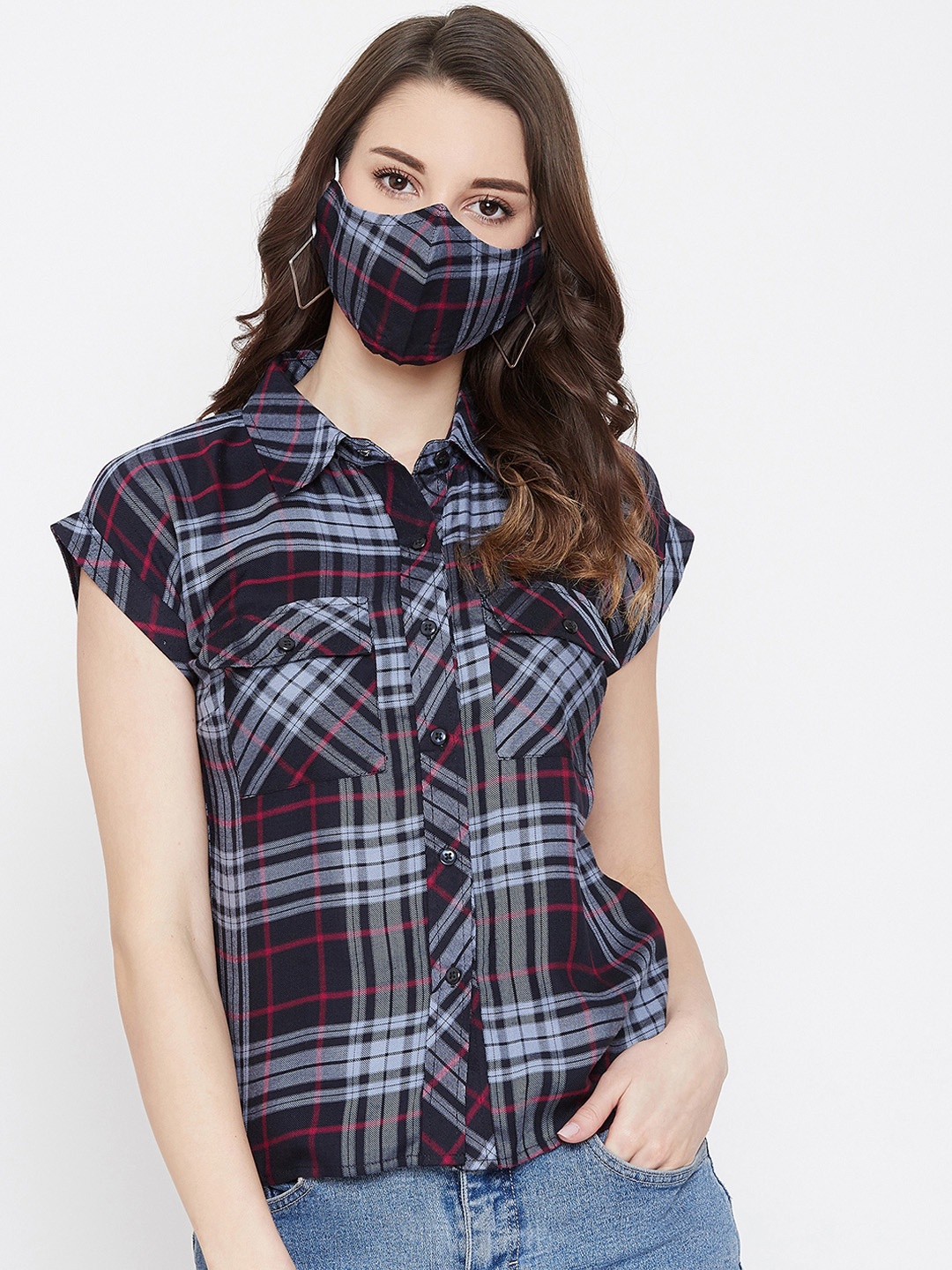 

Imfashini Women Black Red Regular Fit Checked Casual Shirt