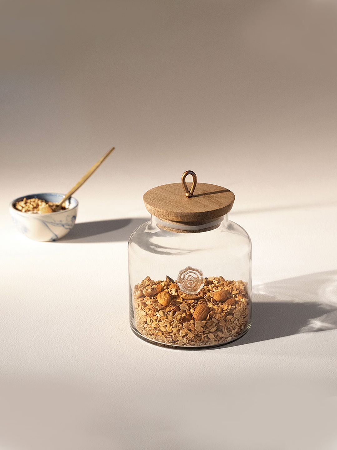 

ellementry Transparent & Brown Solid Madin Glass Jar With Wooden Lid