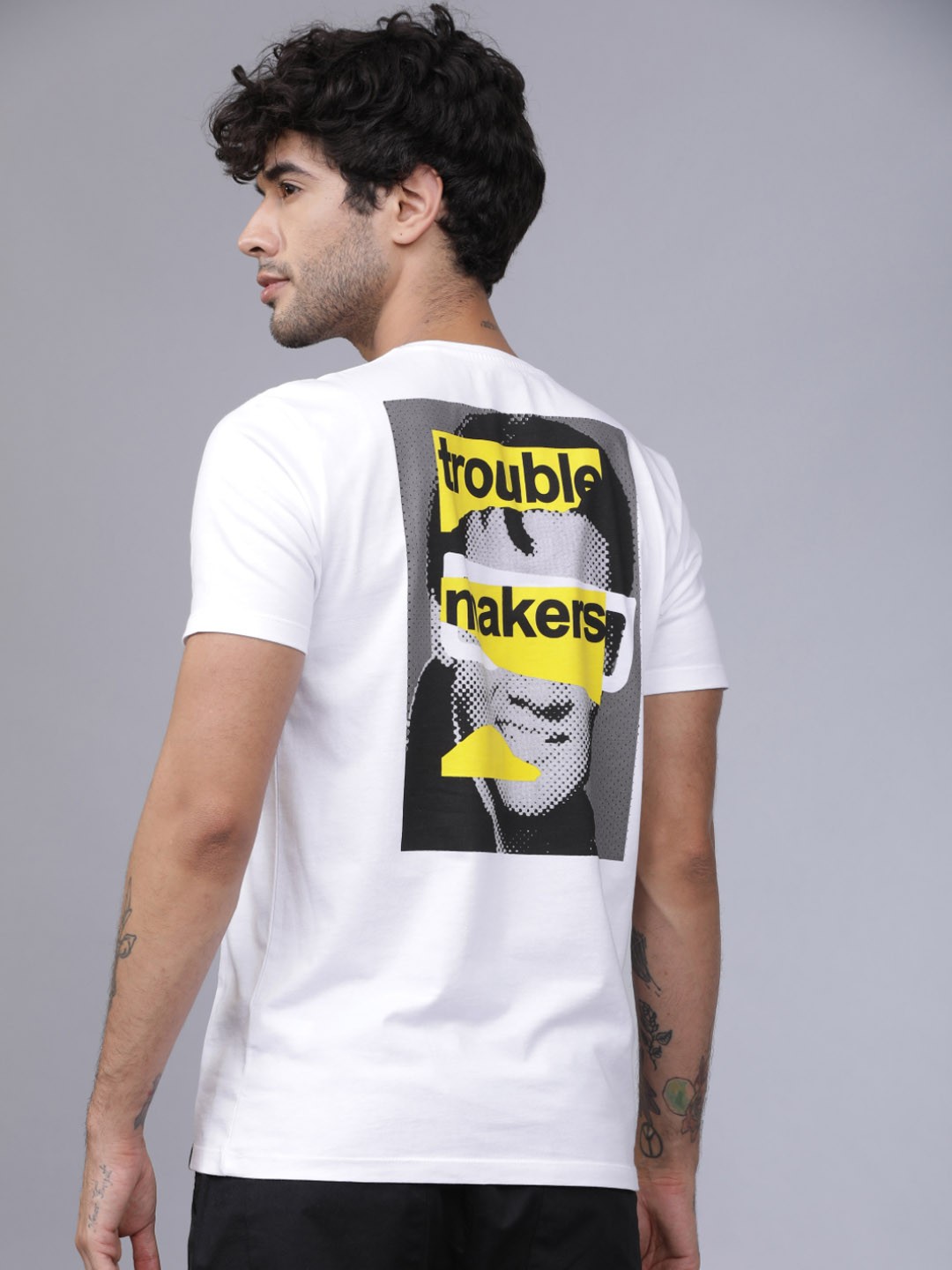 

LOCOMOTIVE Men White Solid Round Neck T-shirt