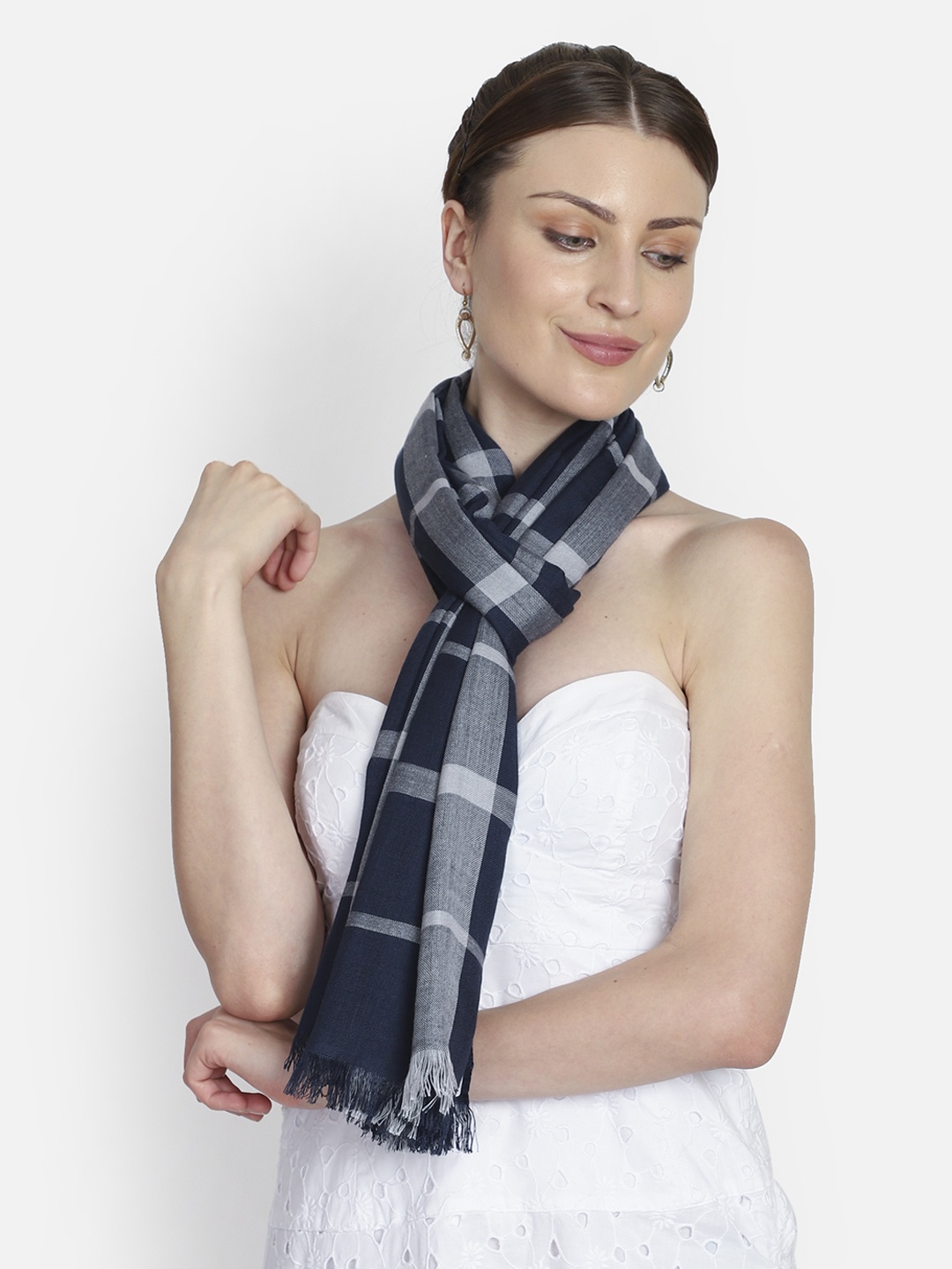 

Anekaant Women Navy Colourblocked Stole, Navy blue