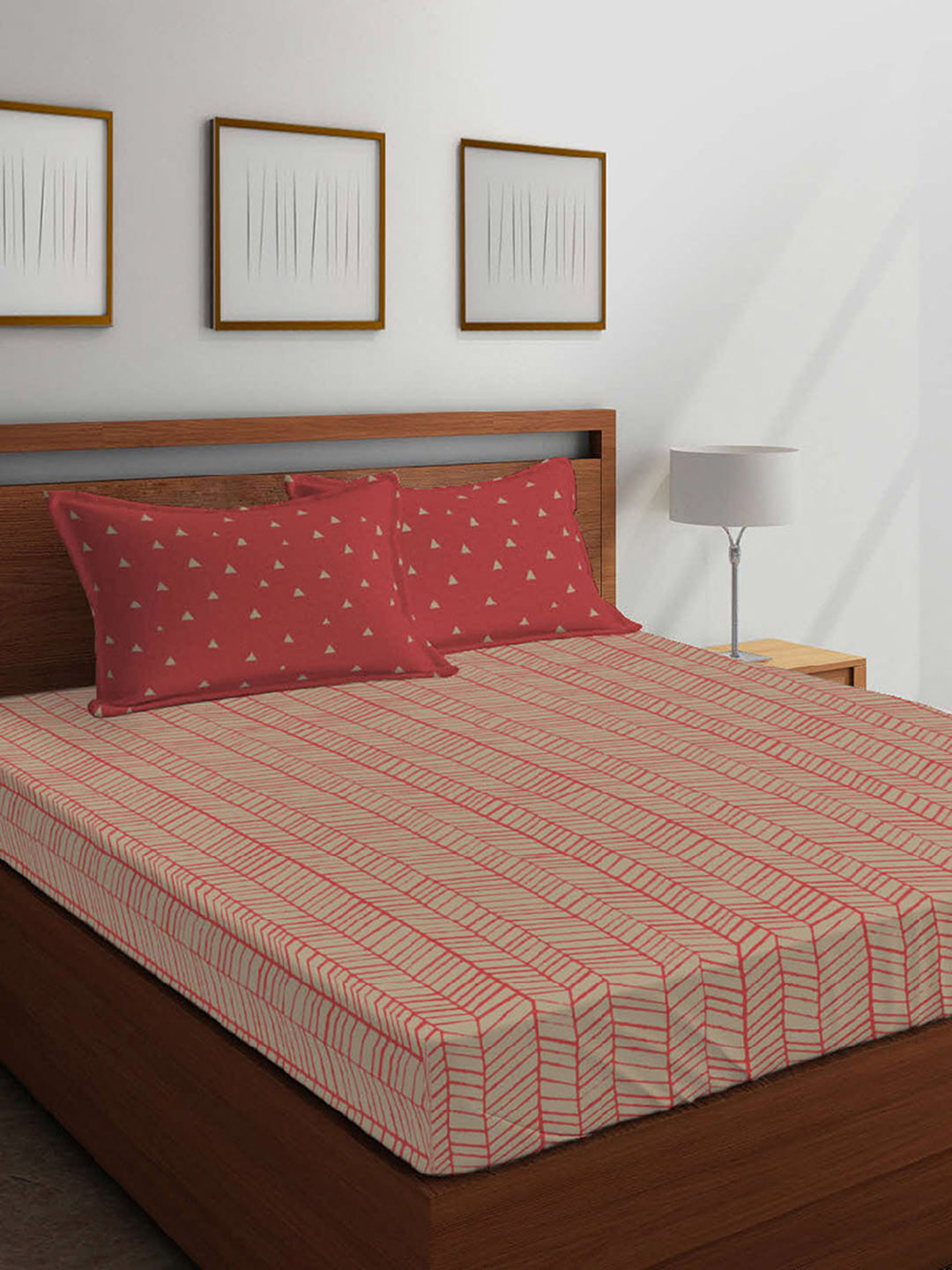 

Boutique Living India Beige & Red Geometric 144 TC Cotton 1 King Bedsheet with 2 Pillow Covers