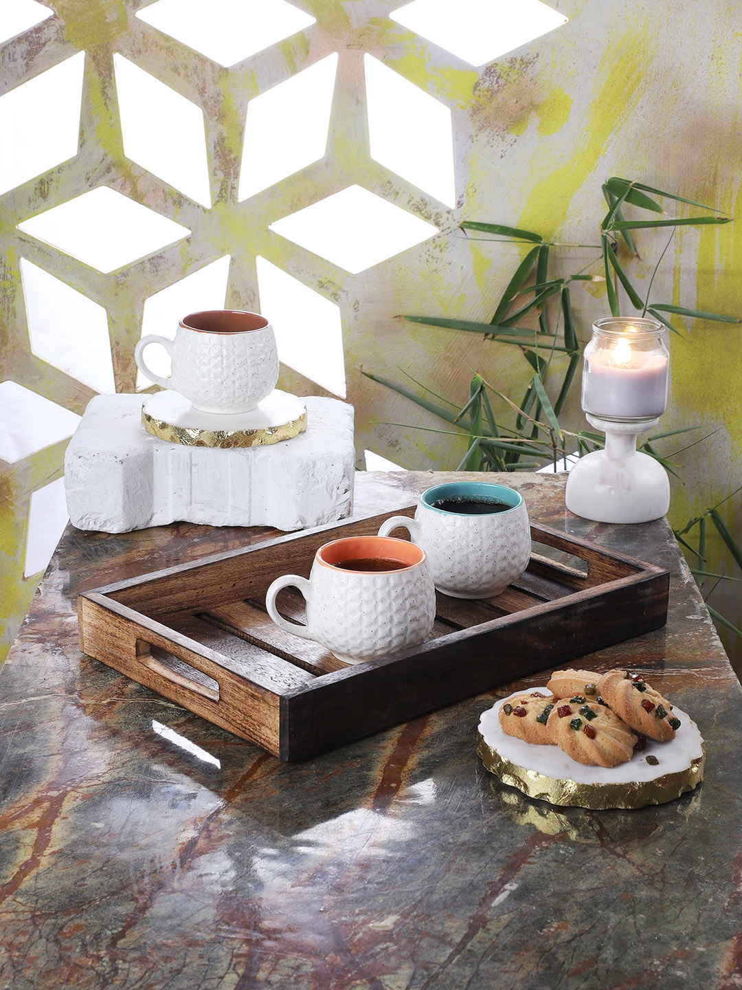 

CDI Unisex Set Of 6 White Textured Lutiya Tea Cups With Brown Tray