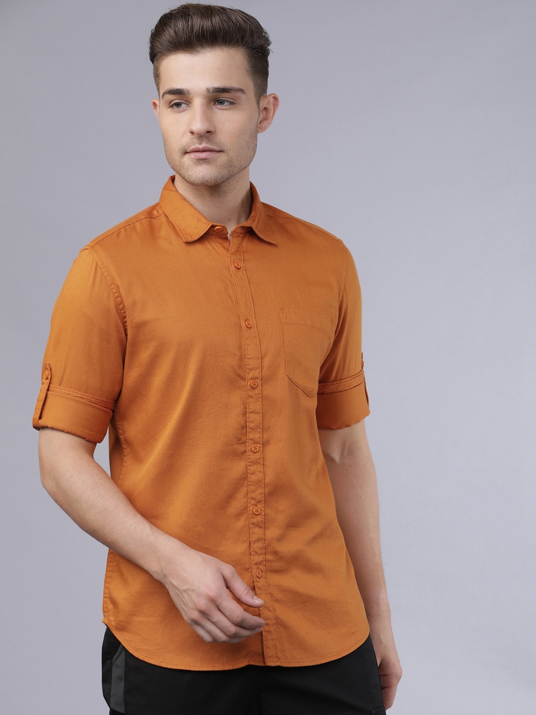 

LOCOMOTIVE Men Orange Slim Fit Solid Casual Shirt