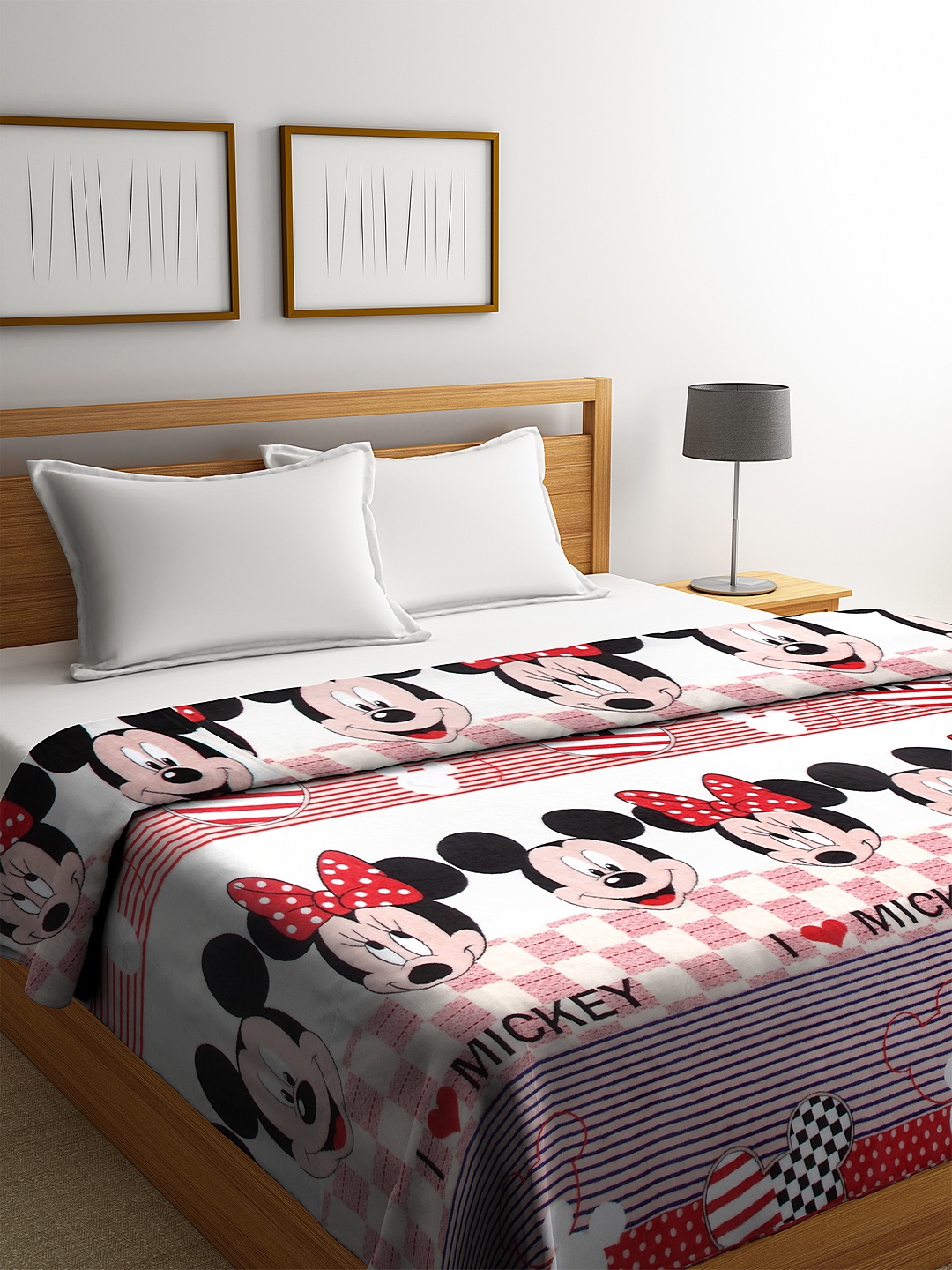 

KLOTTHE White & Red Mickey & Friends Print AC Room 233 GSM Double Bed Comforter