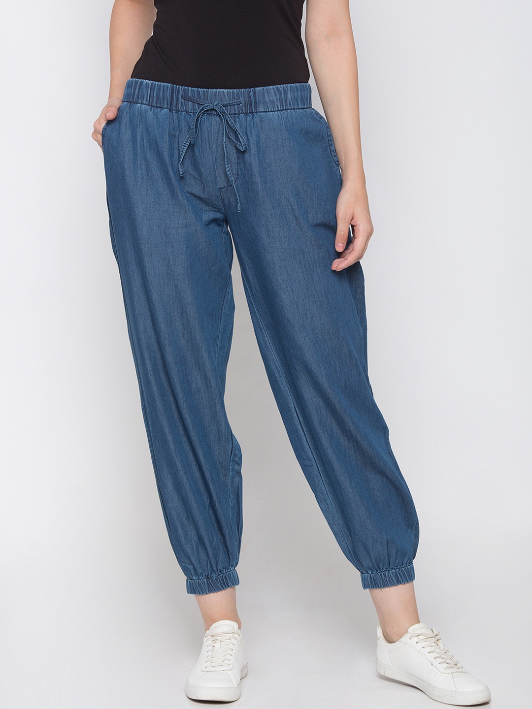 

Globus Women Blue Regular Fit Solid Joggers