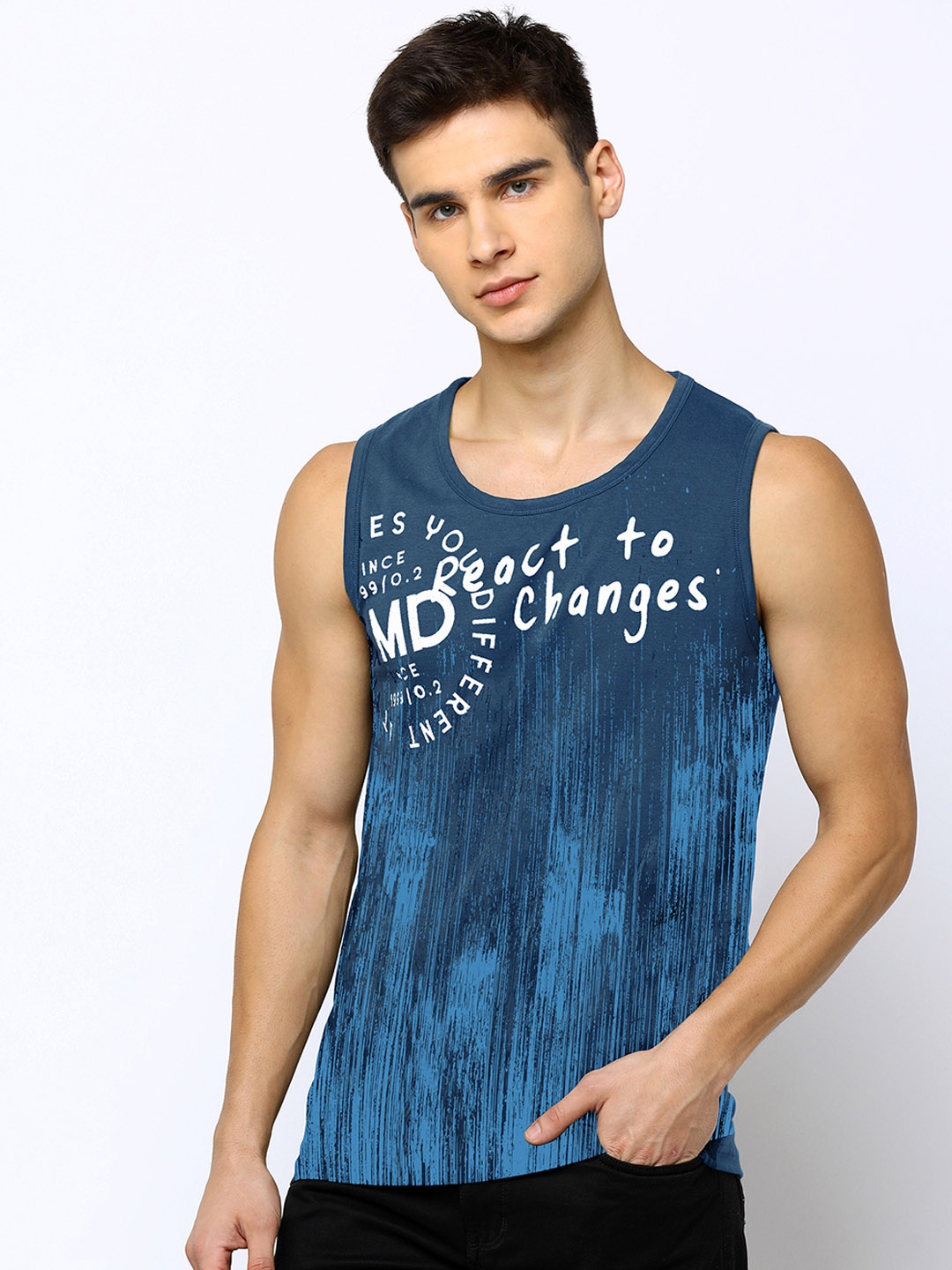 

Maniac Men Navy Blue White Printed Round Neck Pure Cotton T-shirt