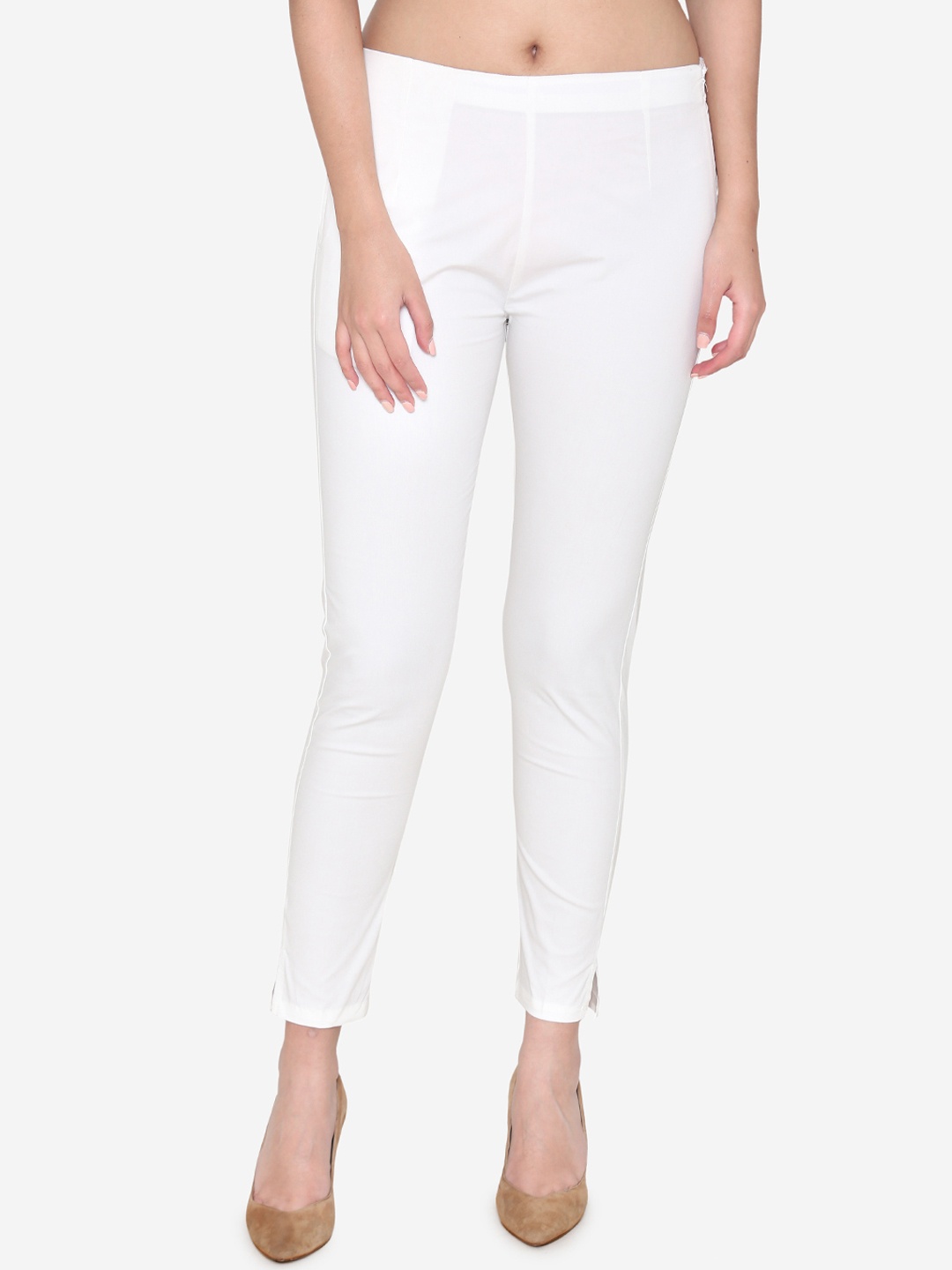 

Vami Women White Regular Fit Solid Cropped Trousers