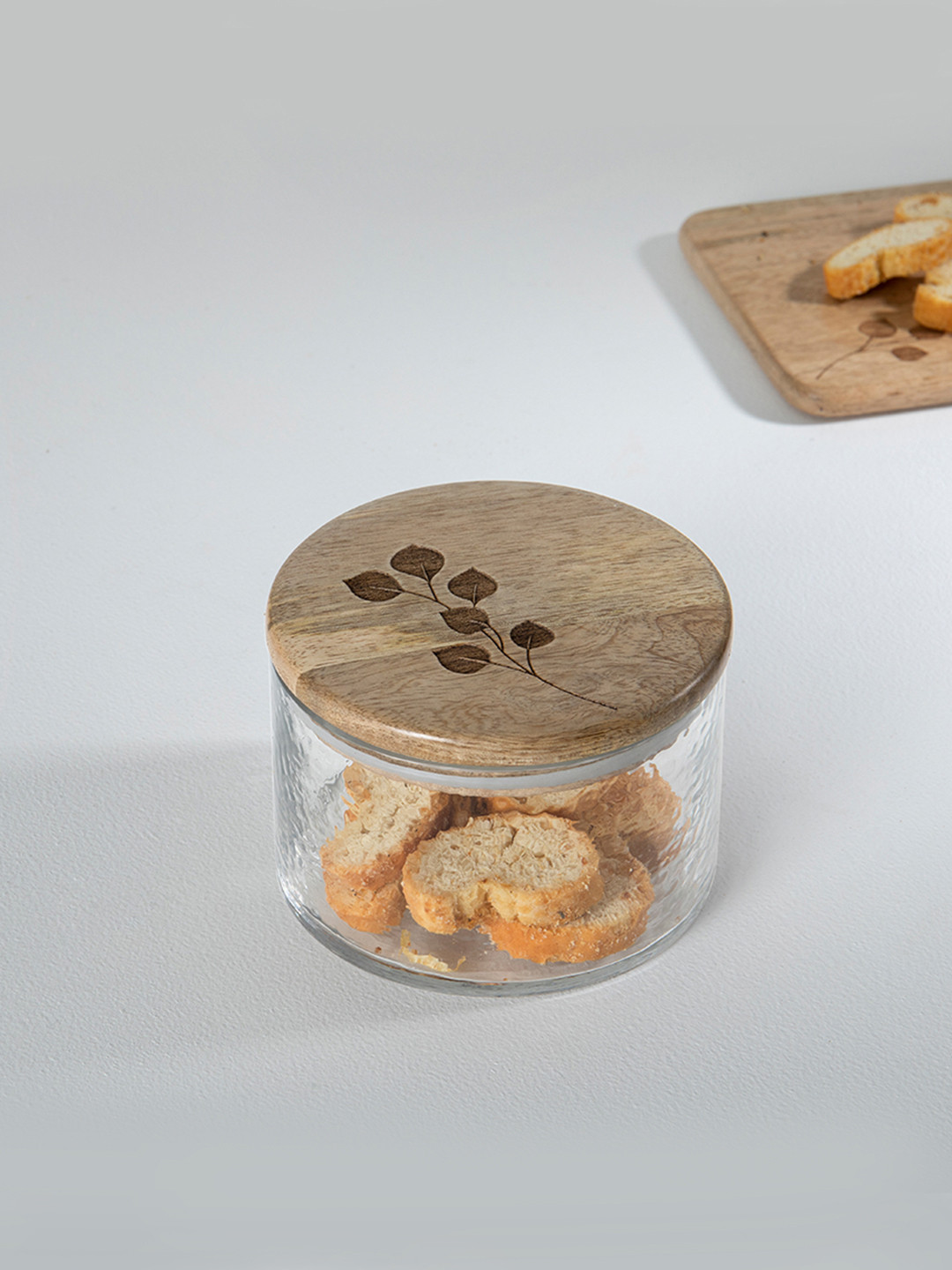 

ellementry Transparent & Brown Leafy Twig Glass Jar With Wooden Lid