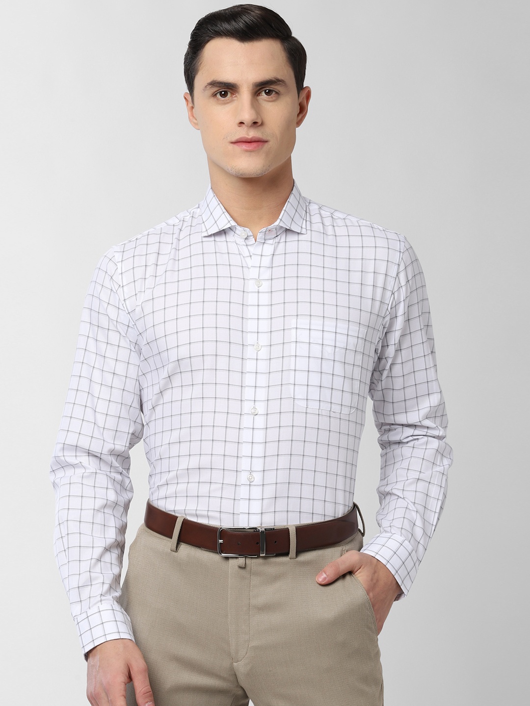 

Peter England Men White Regular Fit Checked Formal Shirt