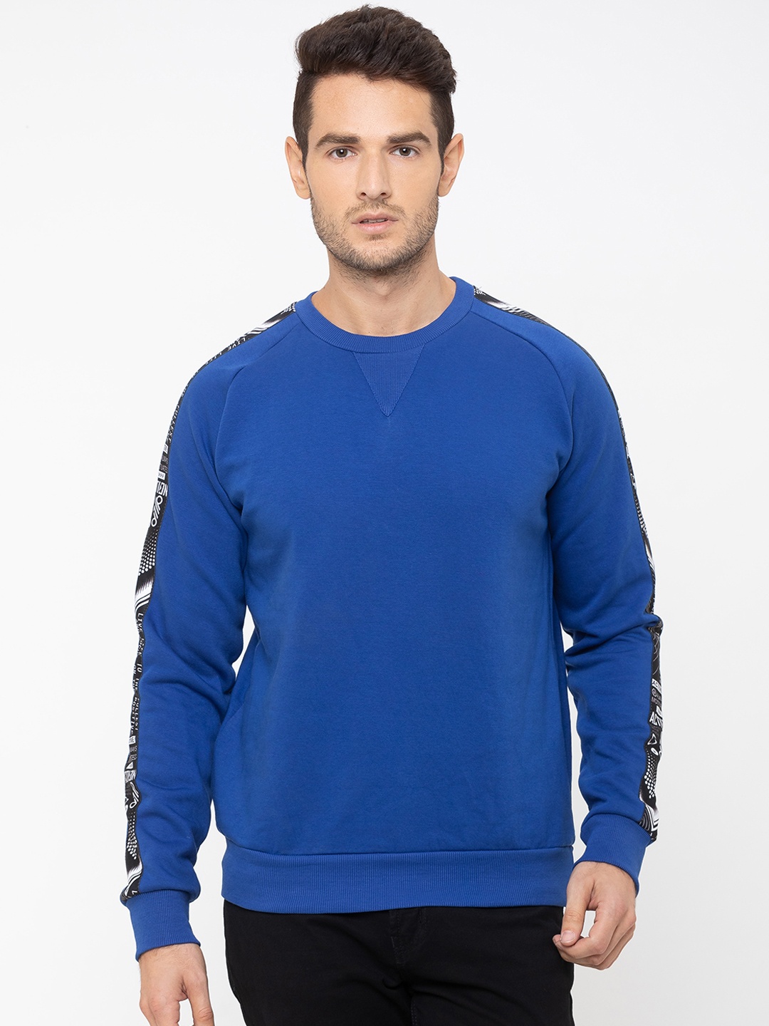 

Globus Men Blue Solid Sweatshirt