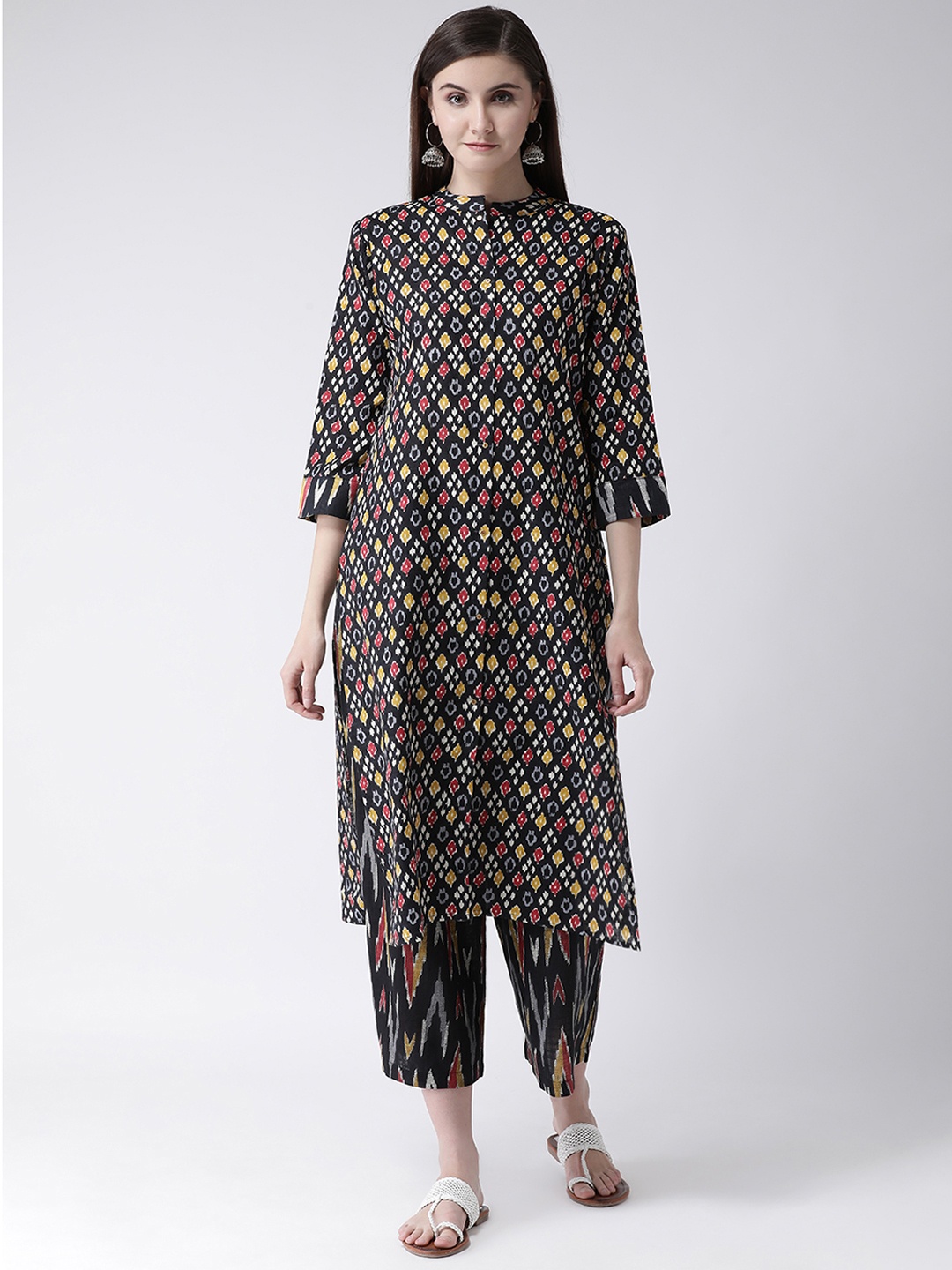 

Span Women Black Printed Kurta with Trousers