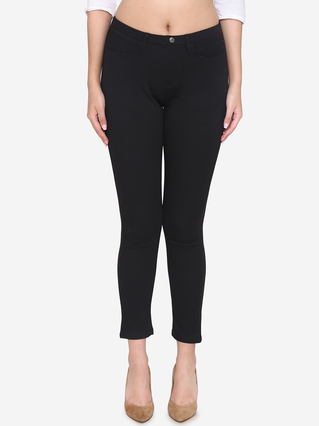 

Vami Women Black Solid Jeggings