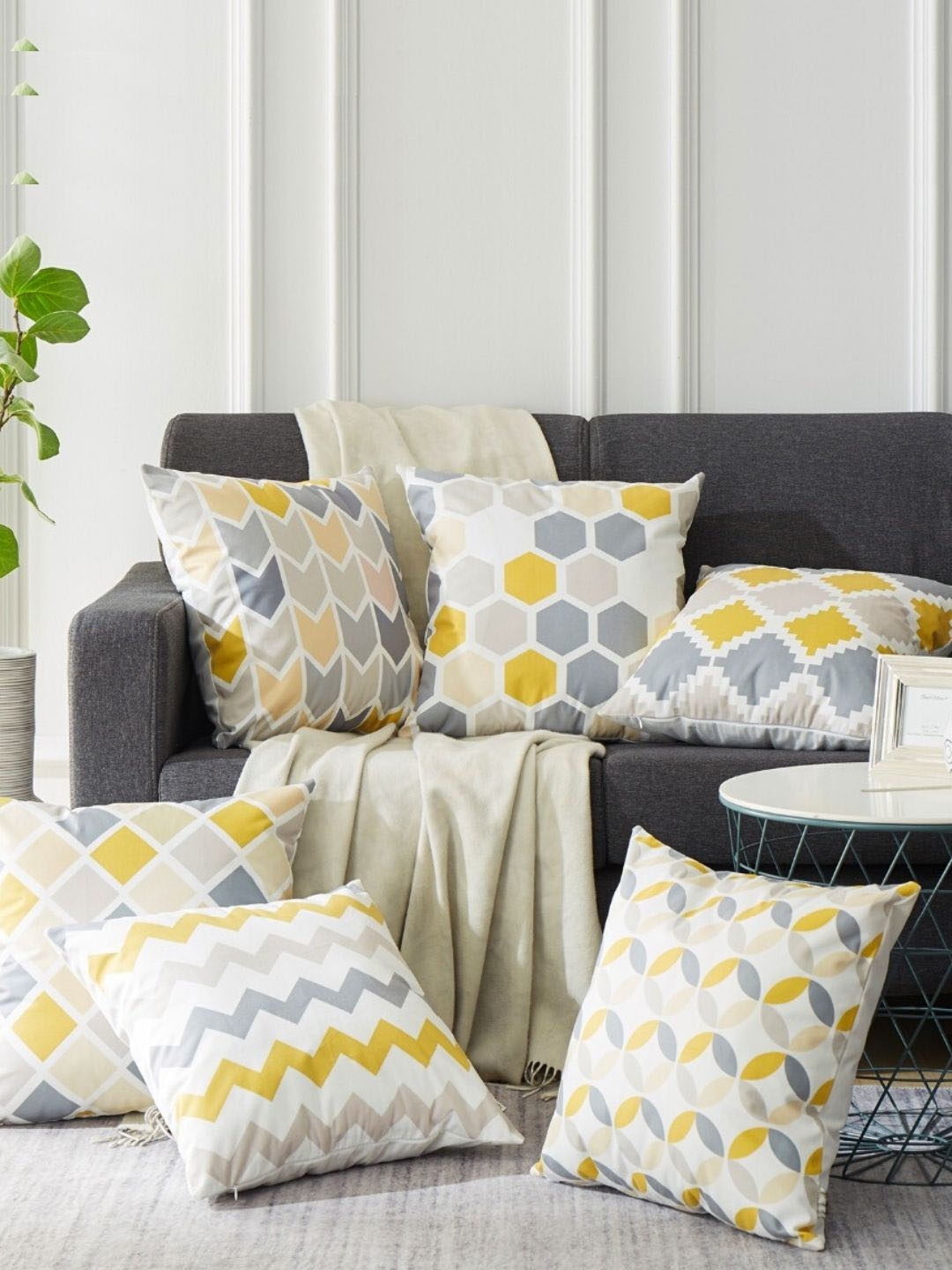 

MODERN HOMES Yellow & Grey Set of 6 Geometric Square Cushion Covers