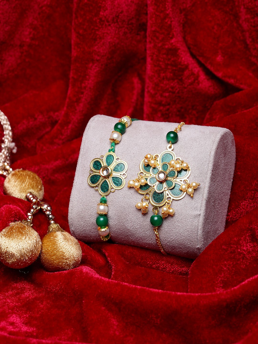 

PANASH Men Gold-Plated & Green Brass Handcrafted Floral Rakhi & Lumba Bracelet