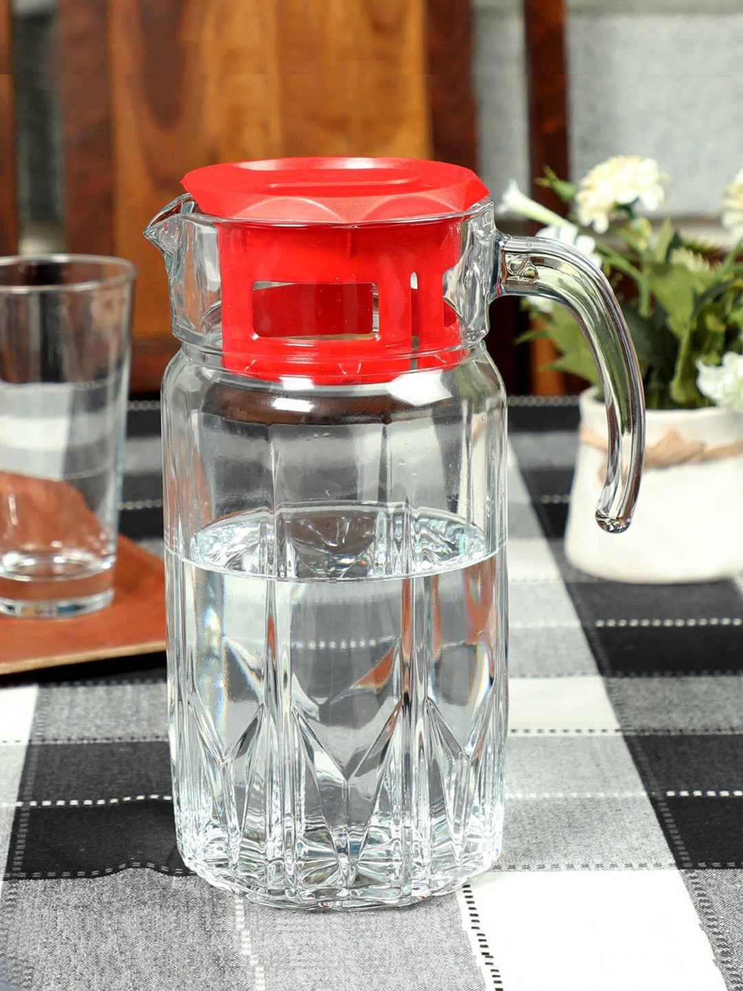 

INCRIZMA Transparent Solid Glass Jug With Red Lid