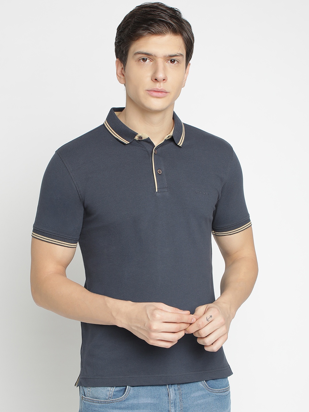 

Crocodile Men Navy Blue Solid Polo Collar T-shirt