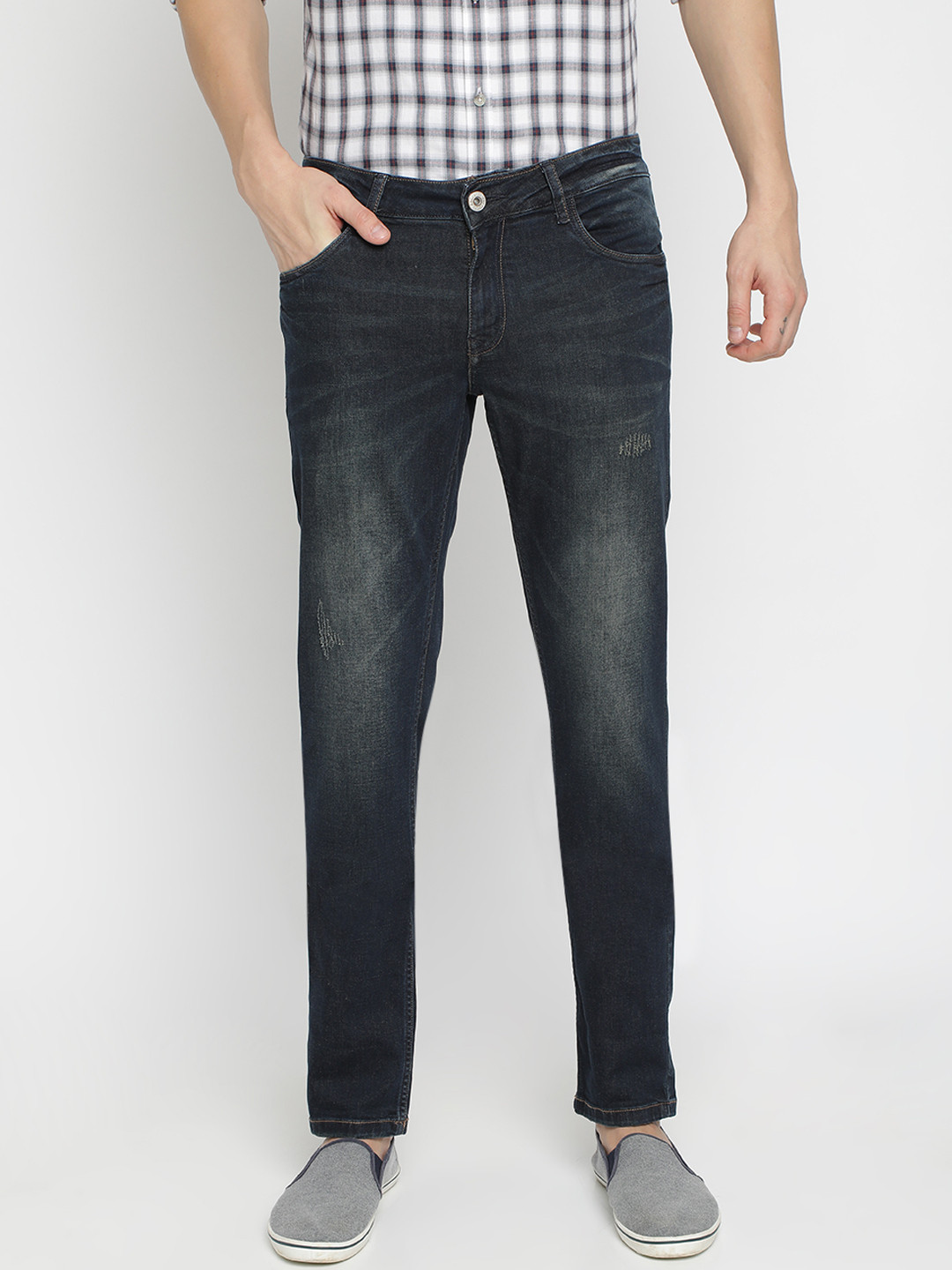 

Crocodile Men Black Regular Fit Mid-Rise Low Distress Jeans