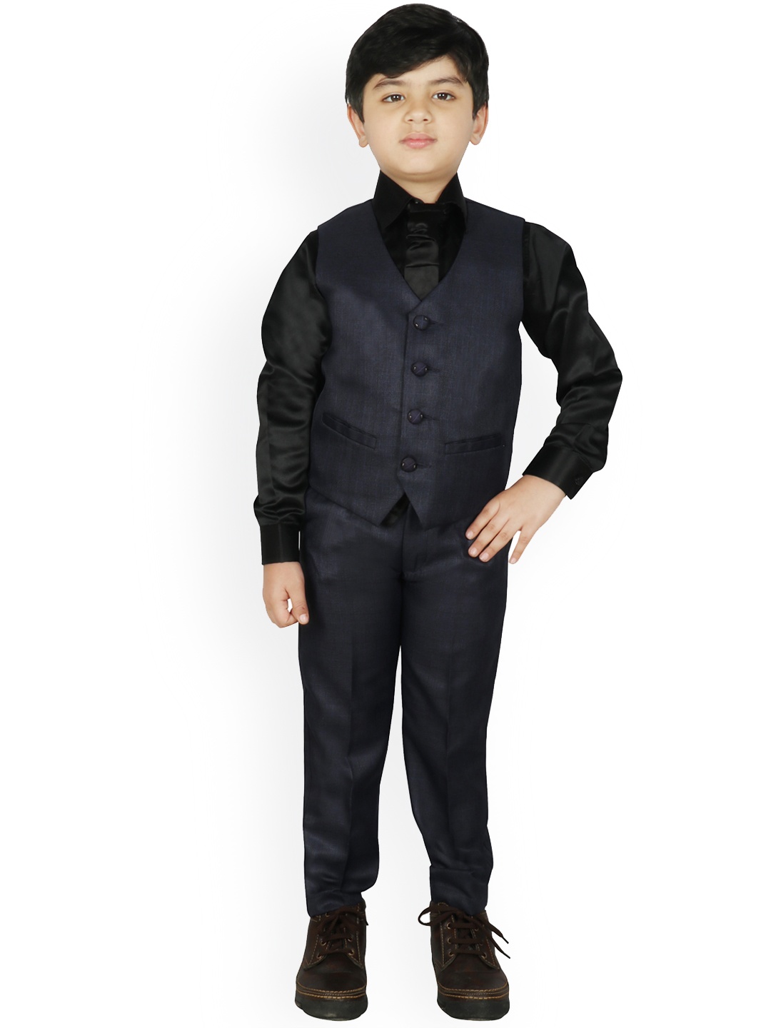 

SG YUVRAJ Boys Navy Blue & Black Solid Suit Set