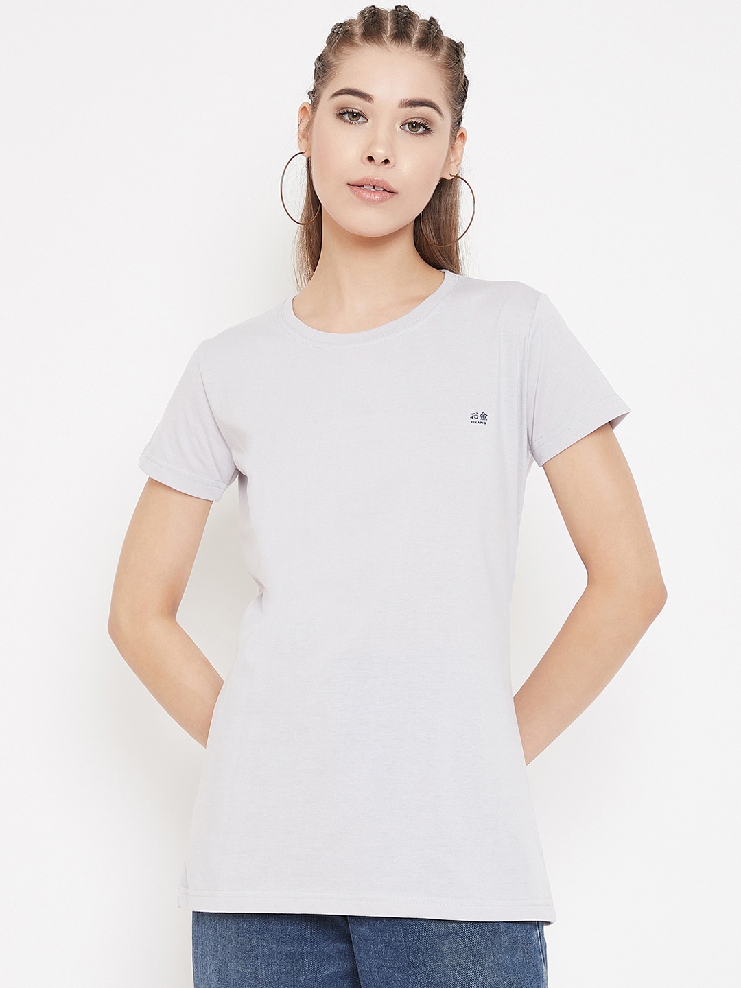 

Okane Women Grey Solid Round Neck T-shirt