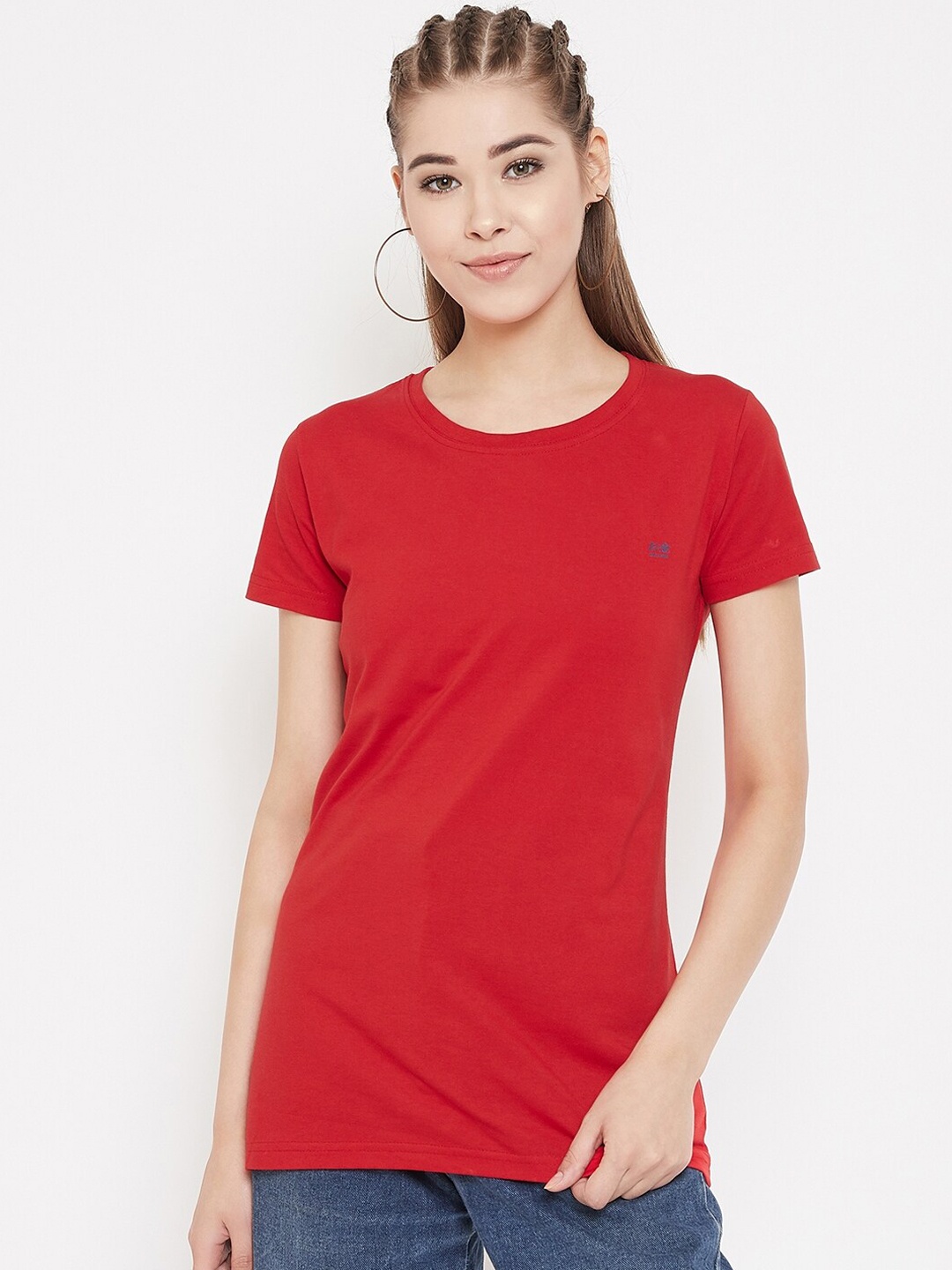 

Okane Women Red Solid Round Neck T-shirt