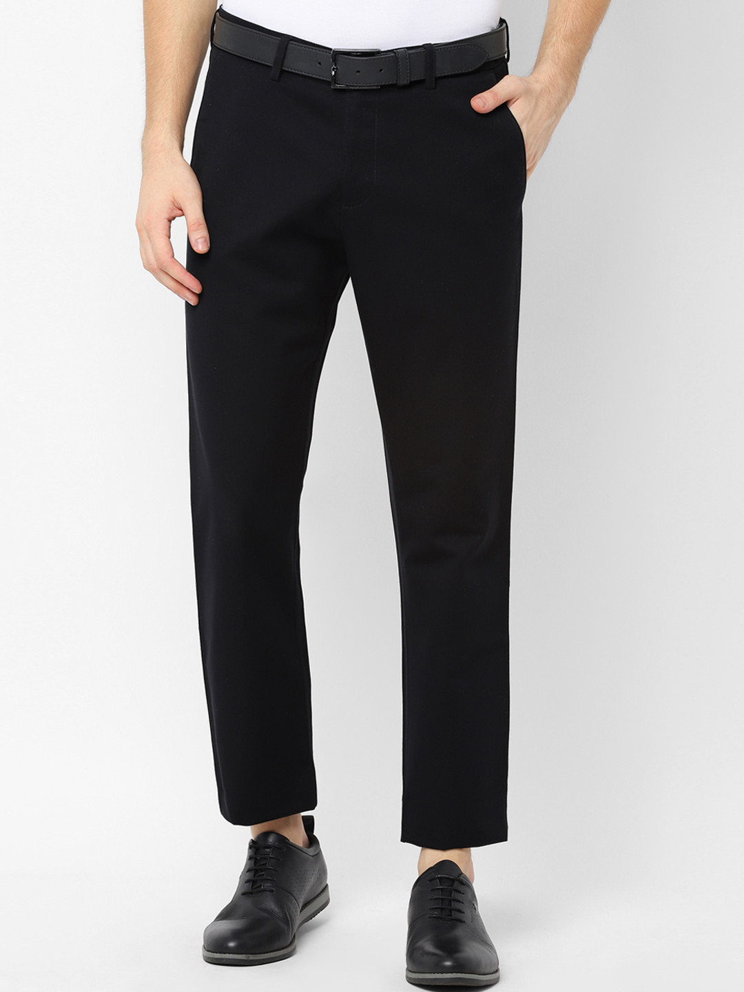 

Allen Solly Men Black Regular Fit Solid Regular Trousers
