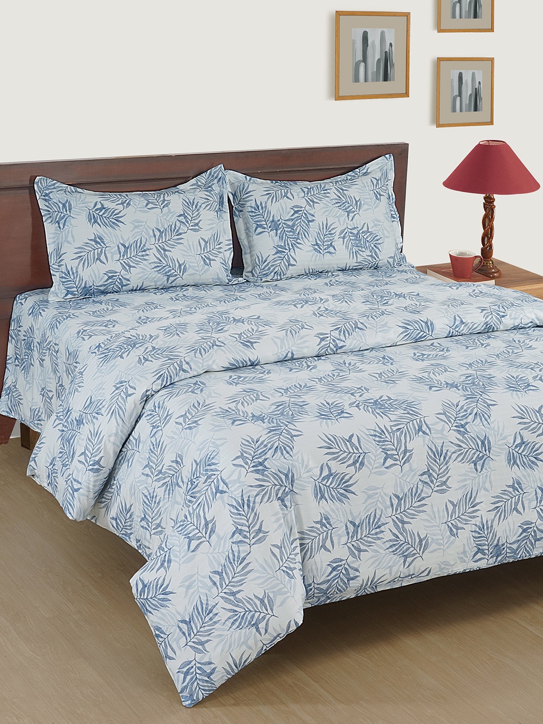 

SWAYAM Blue & White Geometric 250 TC Cotton 1 Queen Bedsheet with 2 Pillow Covers