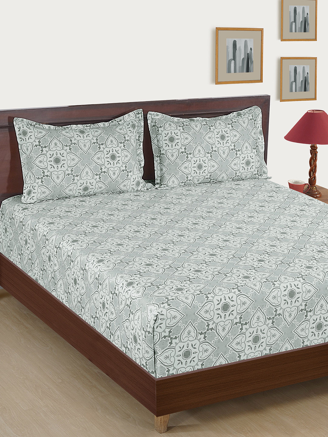 

SWAYAM Off-White & Green Ethnic Motifs 600 TC Cotton 1 King Bedsheet with 2 Pillow Covers