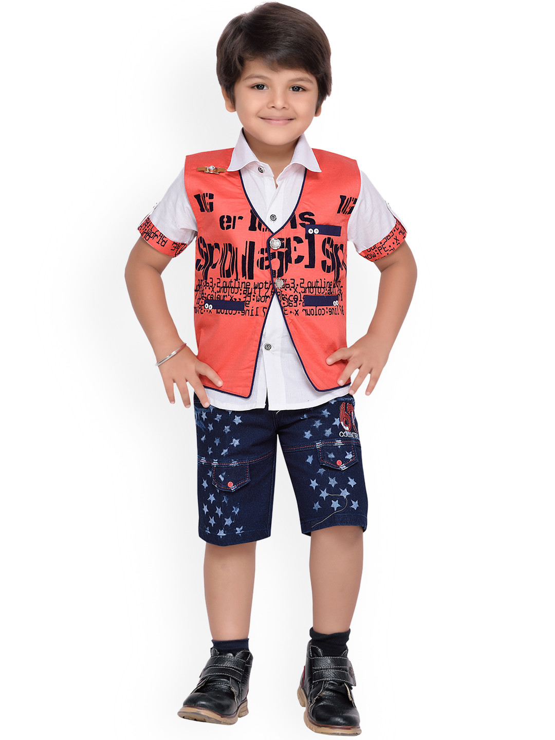 

Aj DEZInES Boys Red & White Printed Shirt With Shorts & Waistcoat