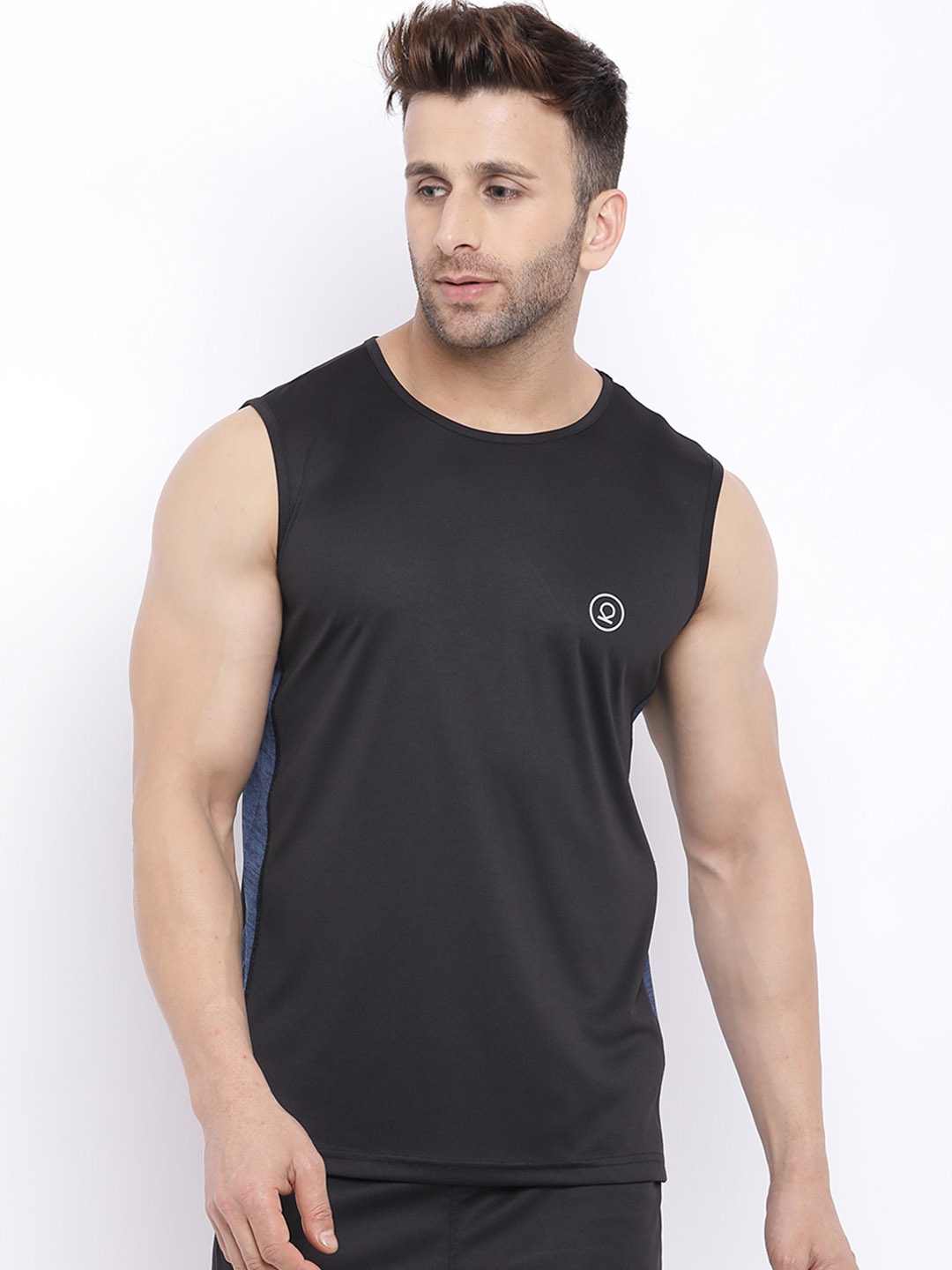 

CHKOKKO Men Black & Blue Solid Round Neck Innerwear Vest