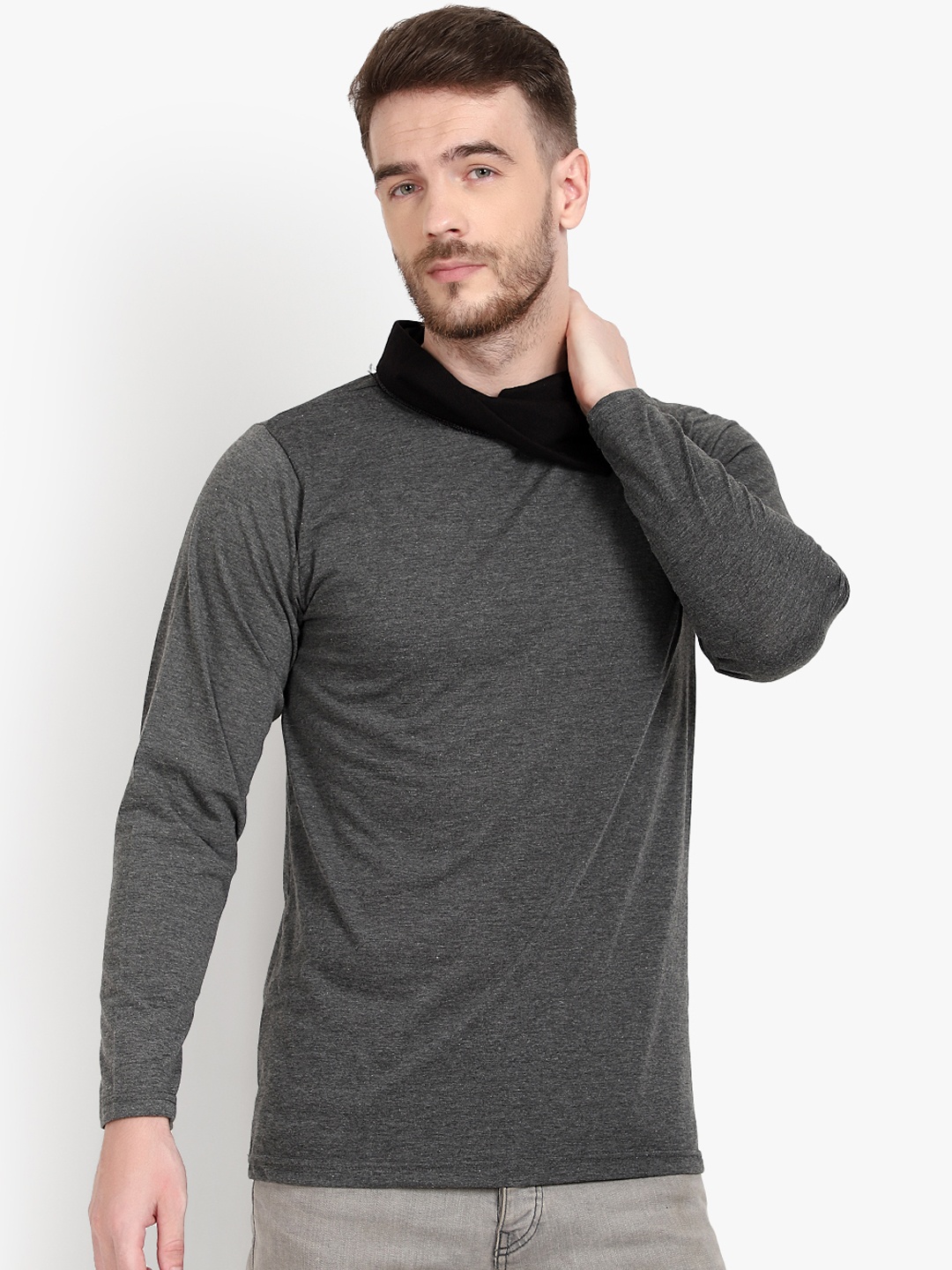 

PAUSE SPORT Men Grey Solid Turtle Neck T-shirt