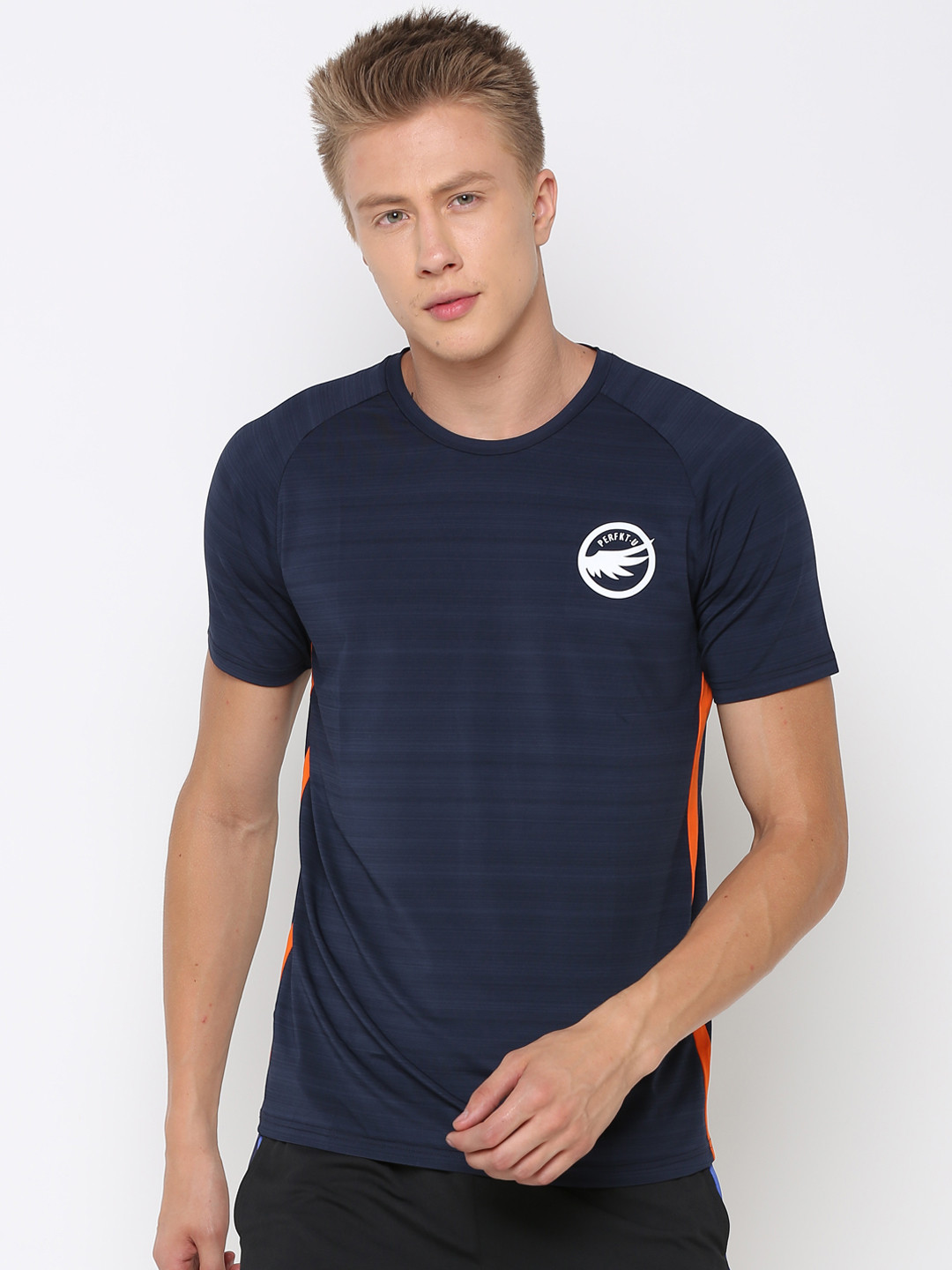 

PERFKT-U Men Navy Blue Solid Round Neck T-shirt