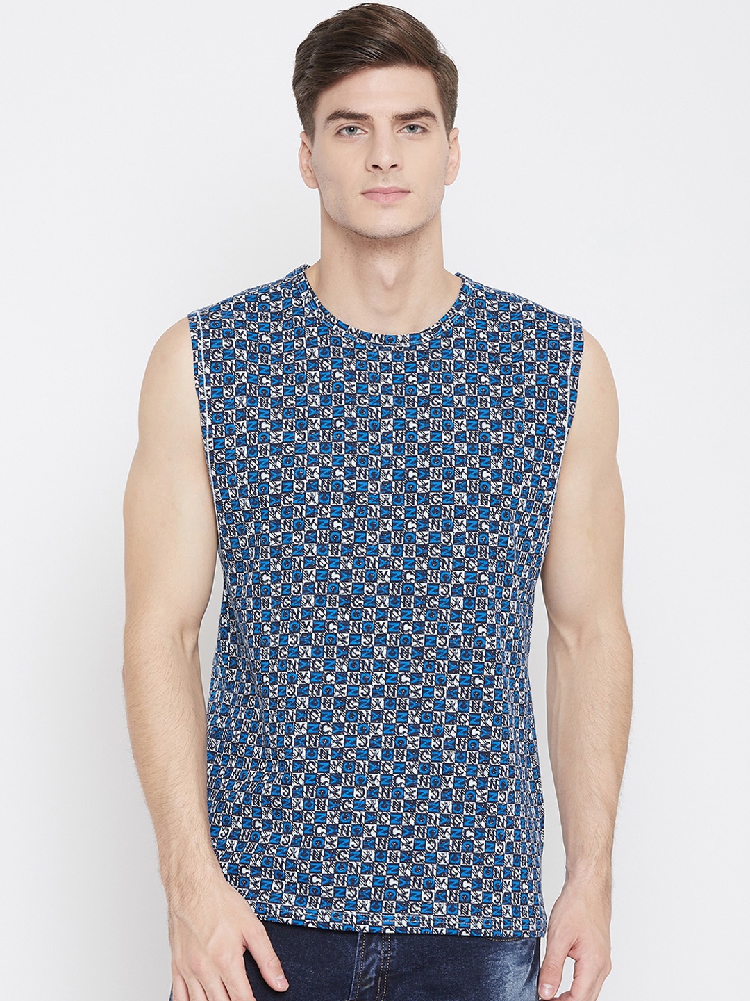 

Hypernation Men Blue Printed Round Neck T-shirt